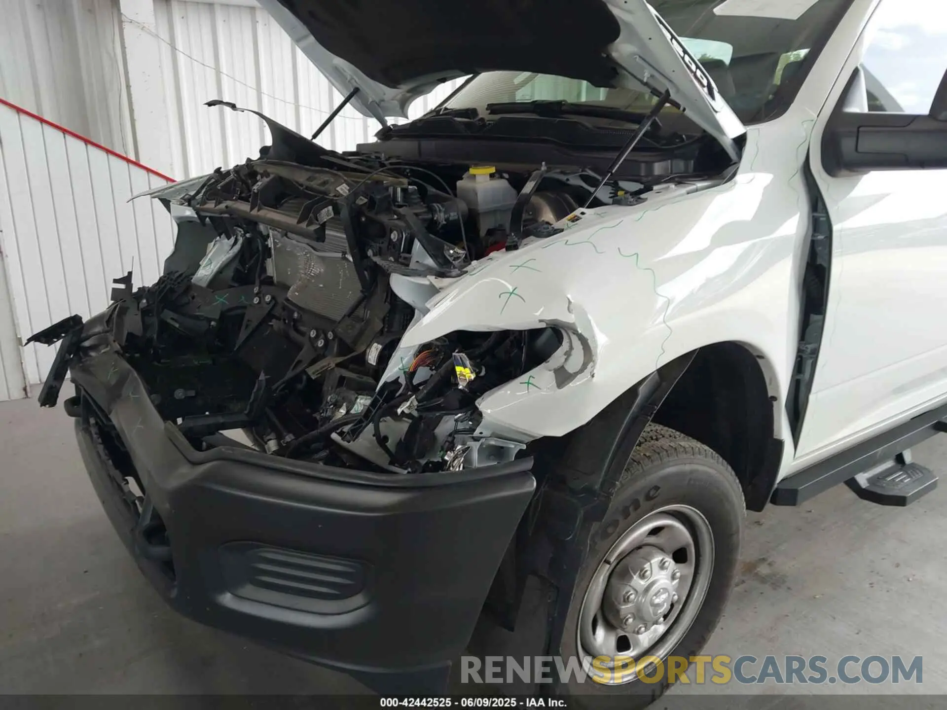 6 fotografías del automóvil dañado 3C6UR5CJ4RG267621 RAM 2500 2024