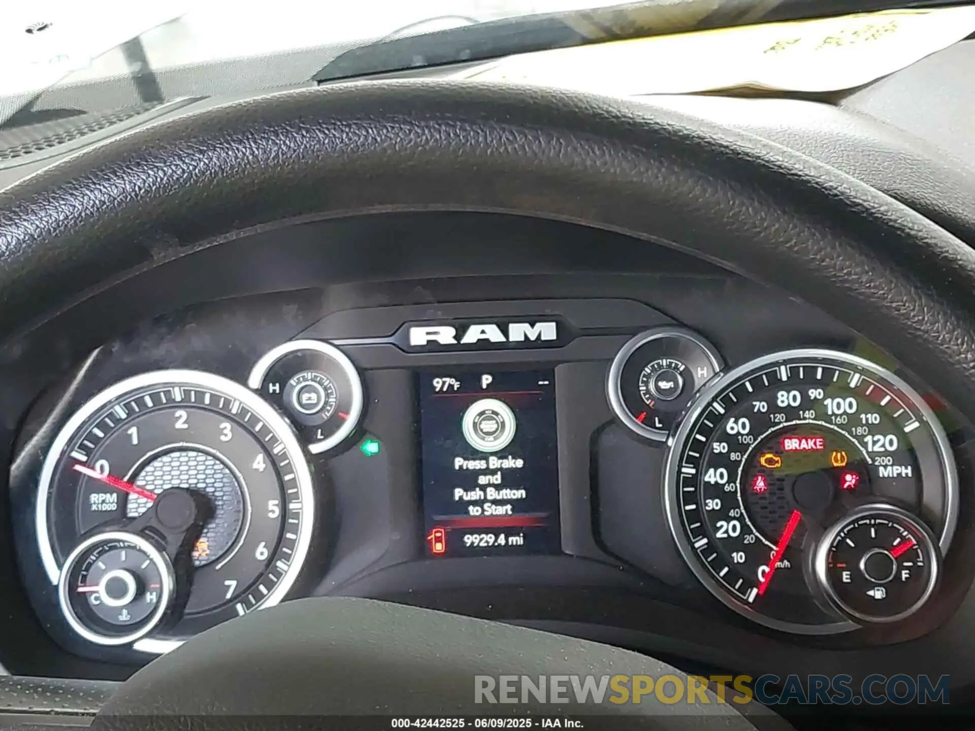 7 fotografías del automóvil dañado 3C6UR5CJ4RG267621 RAM 2500 2024