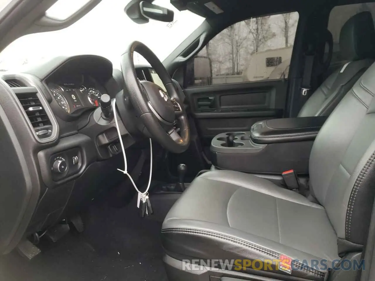 7 fotografías del automóvil dañado 3C6UR5CJ8RG169028 RAM 2500 2024