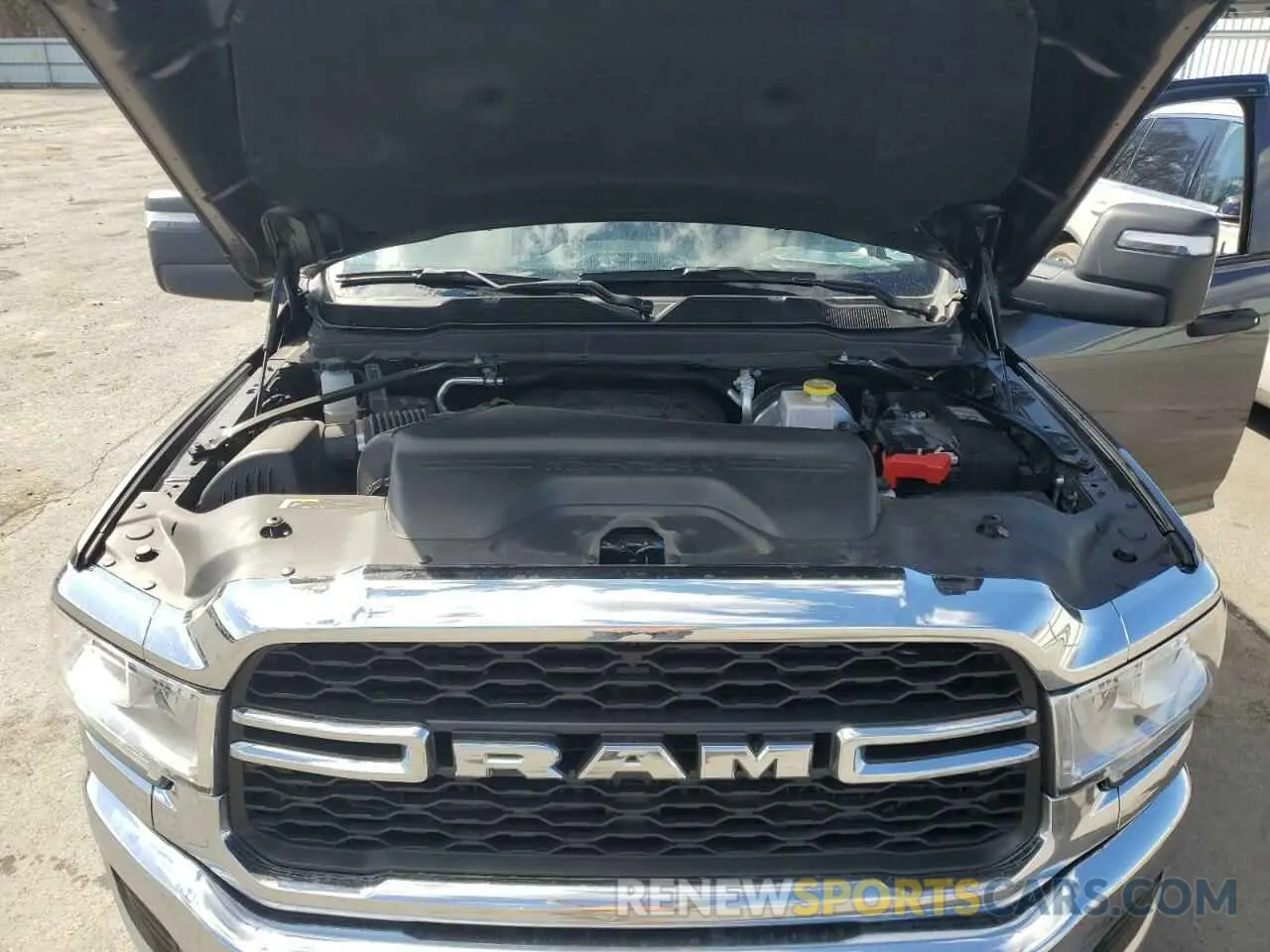 11 fotografías del automóvil dañado 3C6UR5CJ8RG171586 RAM 2500 2024