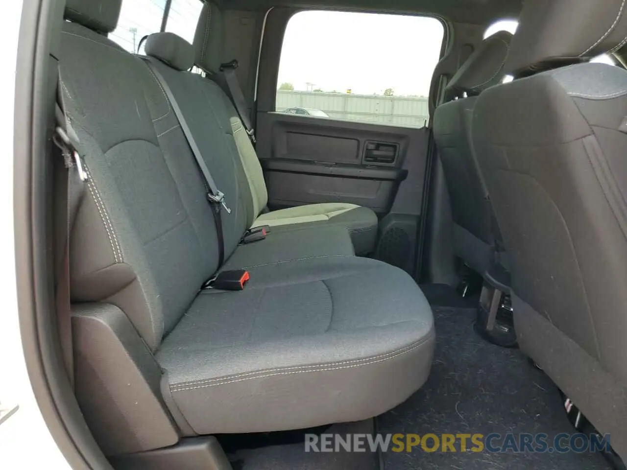 10 fotografías del automóvil dañado 3C6UR5CJXRG315185 RAM 2500 2024