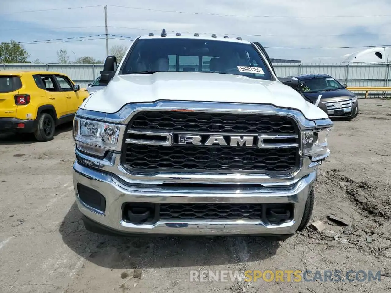 5 fotografías del automóvil dañado 3C6UR5CJXRG315185 RAM 2500 2024