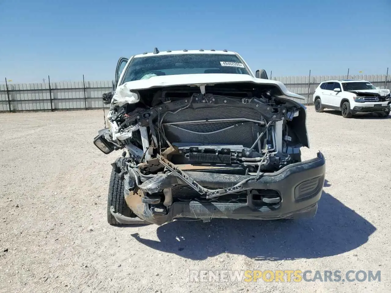5 fotografías del automóvil dañado 3C6UR5CL4RG253364 RAM 2500 2024