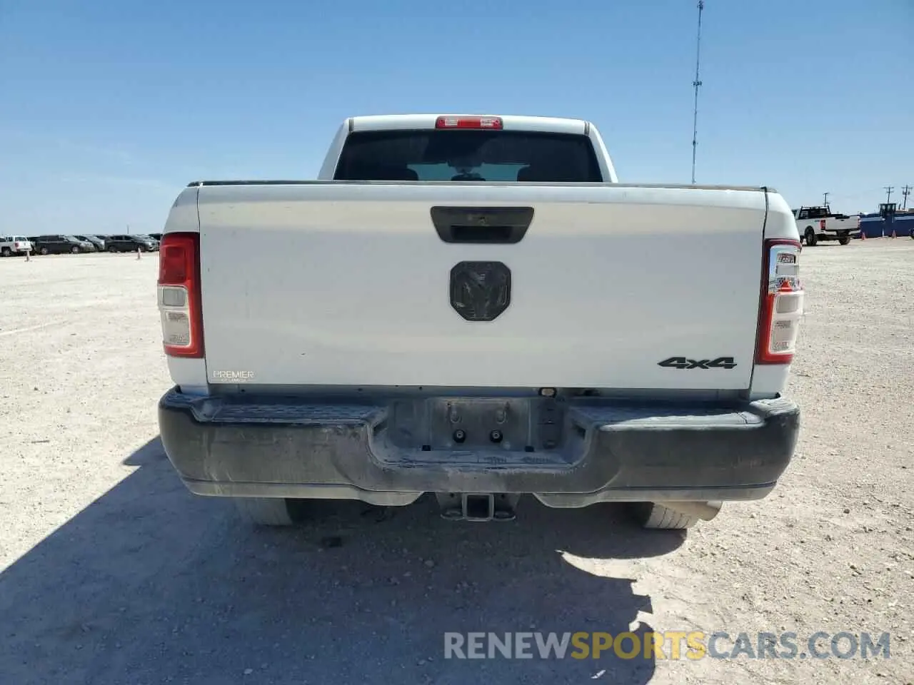6 fotografías del automóvil dañado 3C6UR5CL4RG253364 RAM 2500 2024