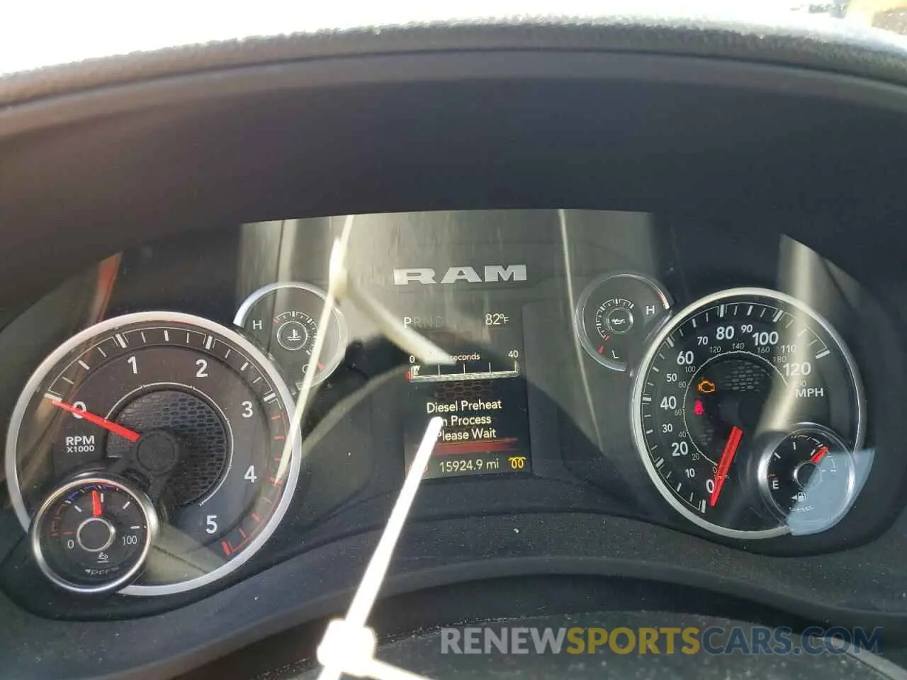 9 fotografías del automóvil dañado 3C6UR5CL7RG118234 RAM 2500 2024