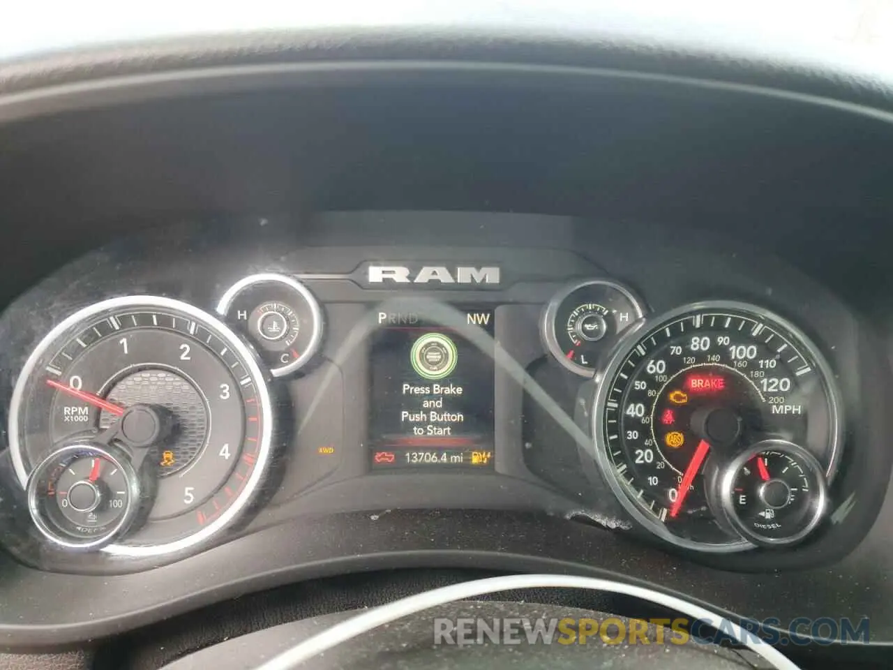 9 fotografías del automóvil dañado 3C6UR5CL7RG216115 RAM 2500 2024