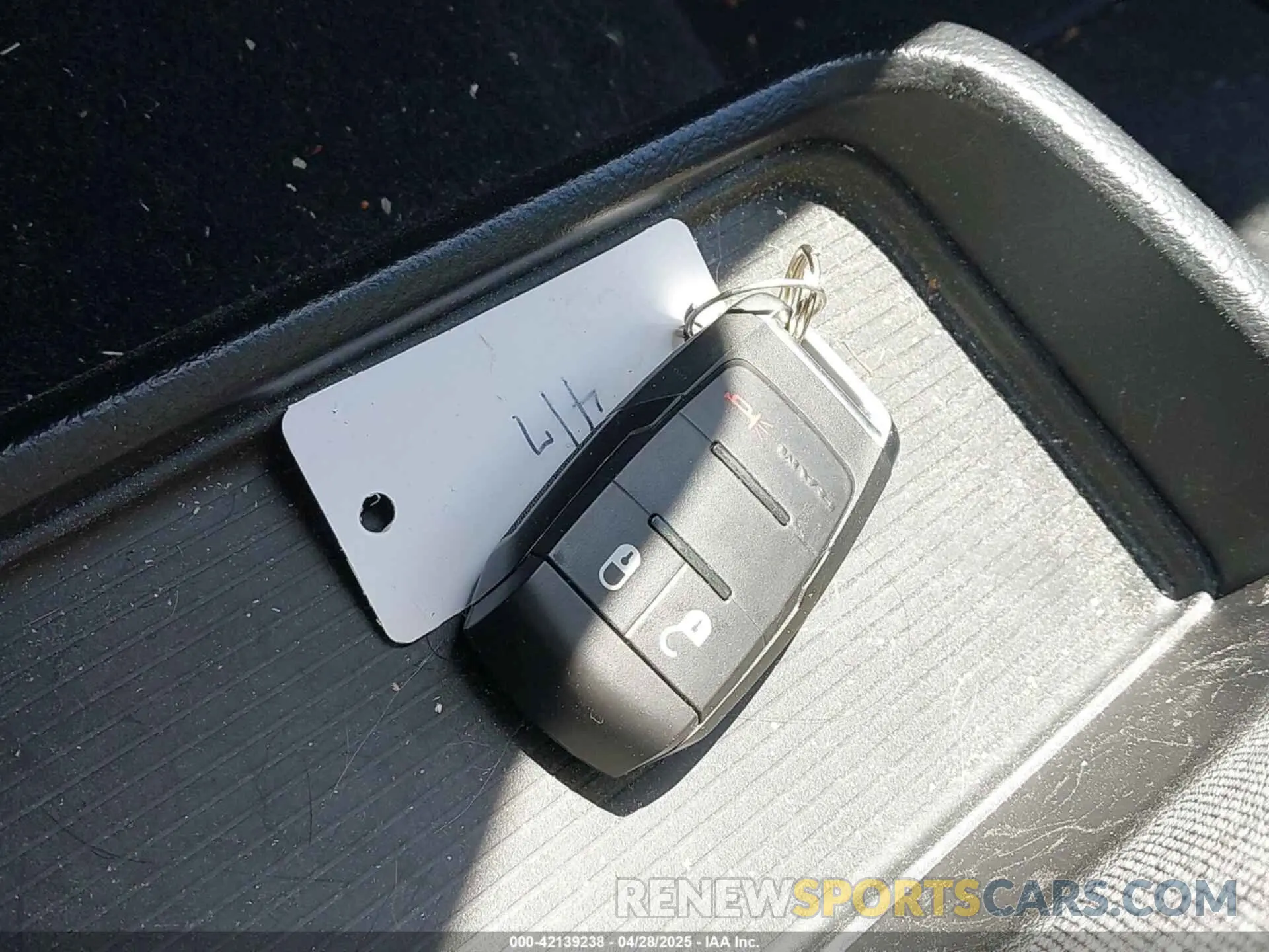 11 fotografías del automóvil dañado 3C6UR5CL7RG363146 RAM 2500 2024