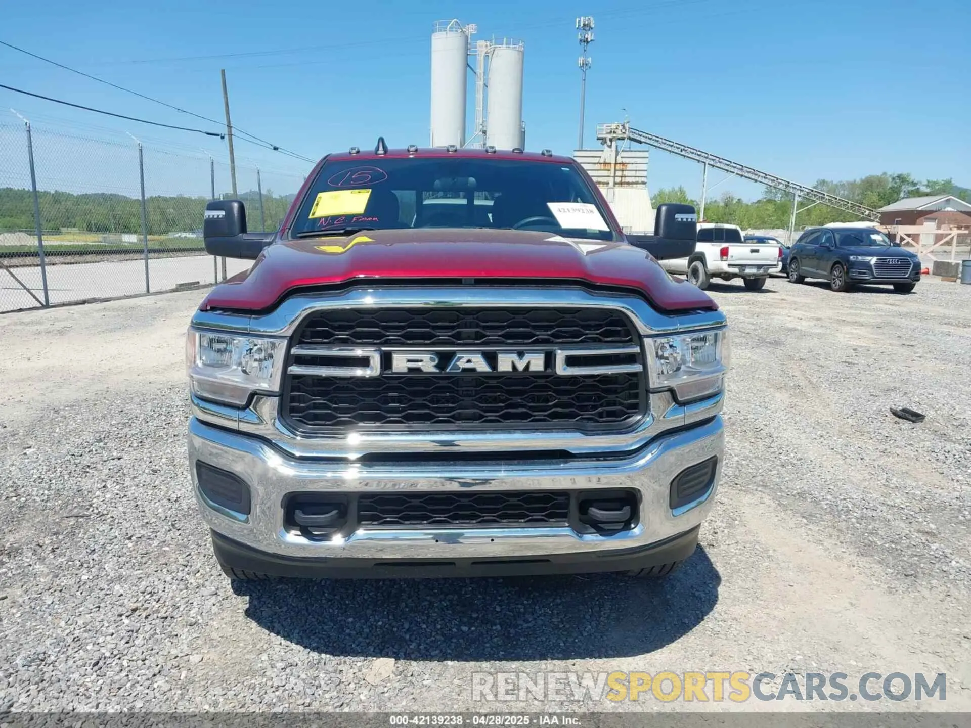 12 fotografías del automóvil dañado 3C6UR5CL7RG363146 RAM 2500 2024