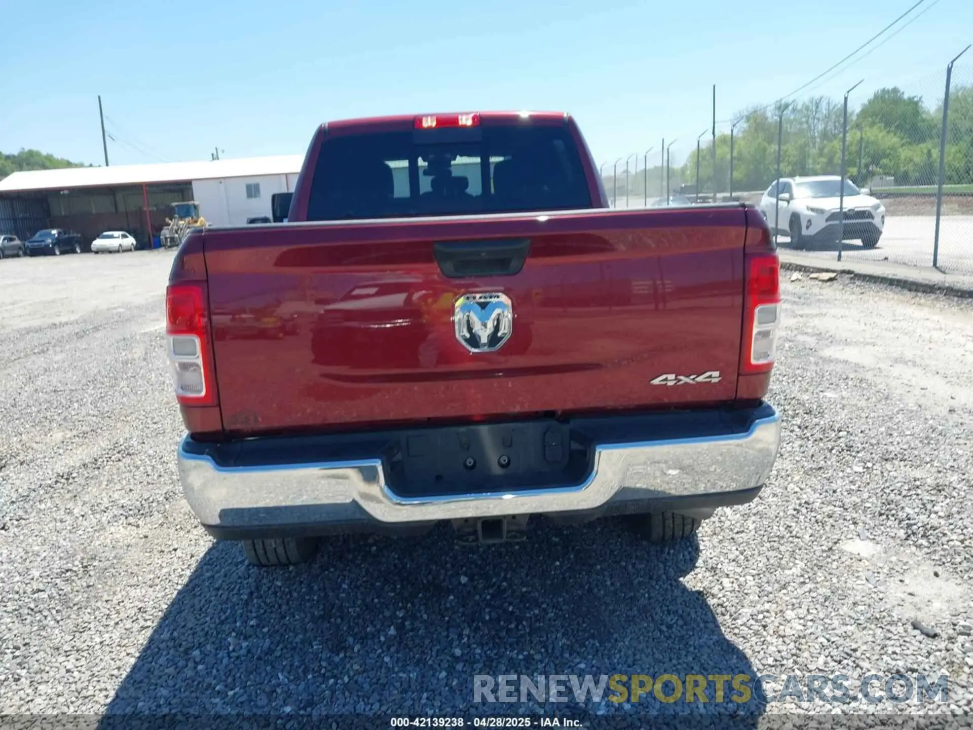 16 fotografías del automóvil dañado 3C6UR5CL7RG363146 RAM 2500 2024
