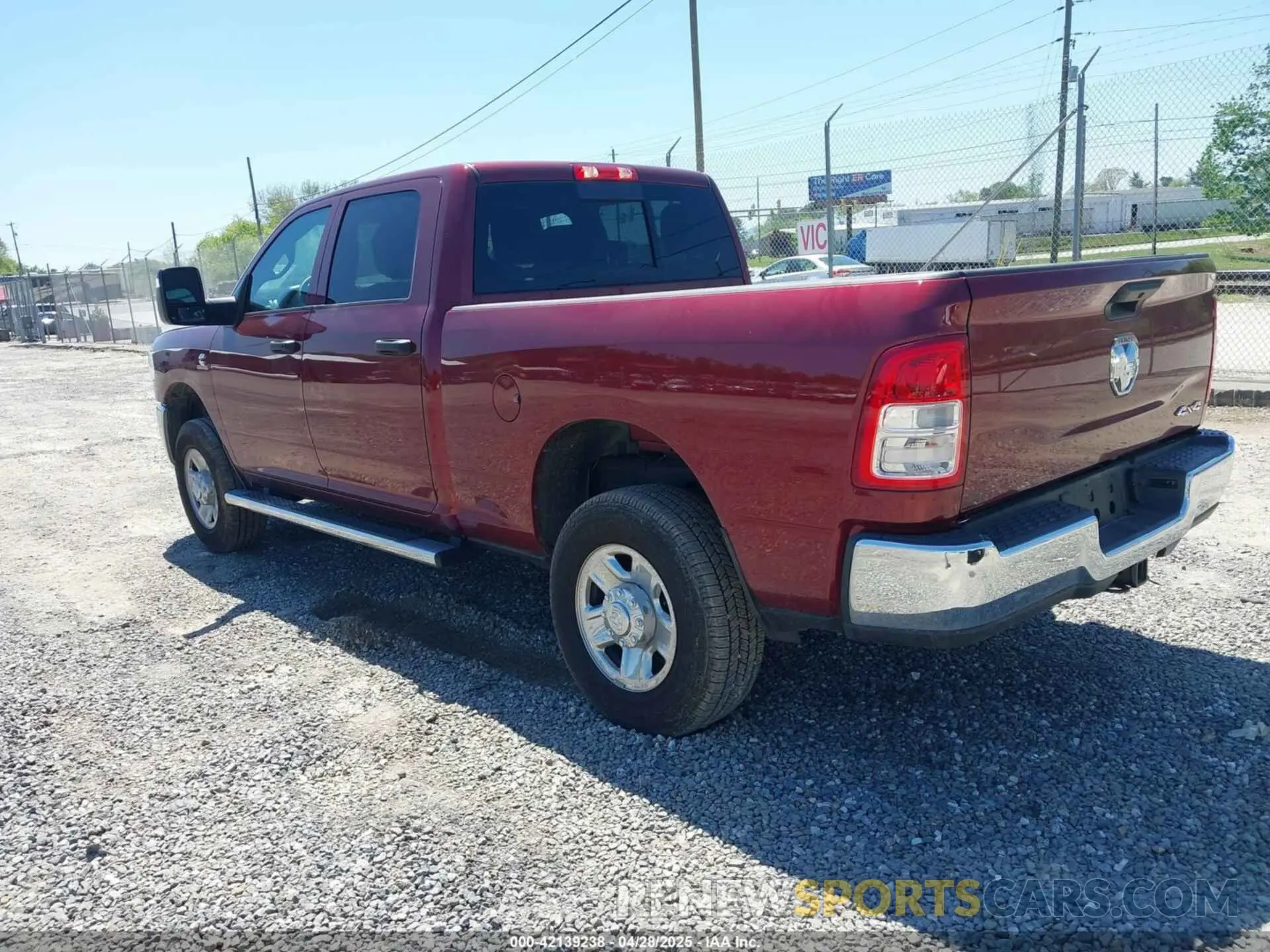 3 fotografías del automóvil dañado 3C6UR5CL7RG363146 RAM 2500 2024