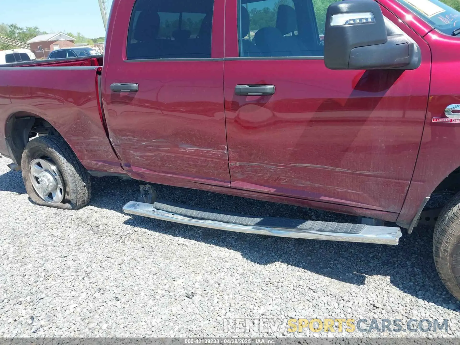 6 fotografías del automóvil dañado 3C6UR5CL7RG363146 RAM 2500 2024
