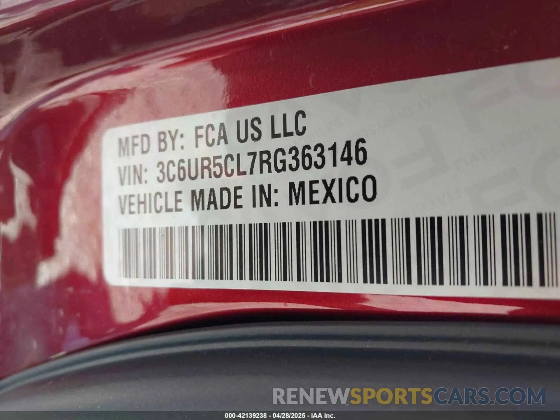 9 fotografías del automóvil dañado 3C6UR5CL7RG363146 RAM 2500 2024