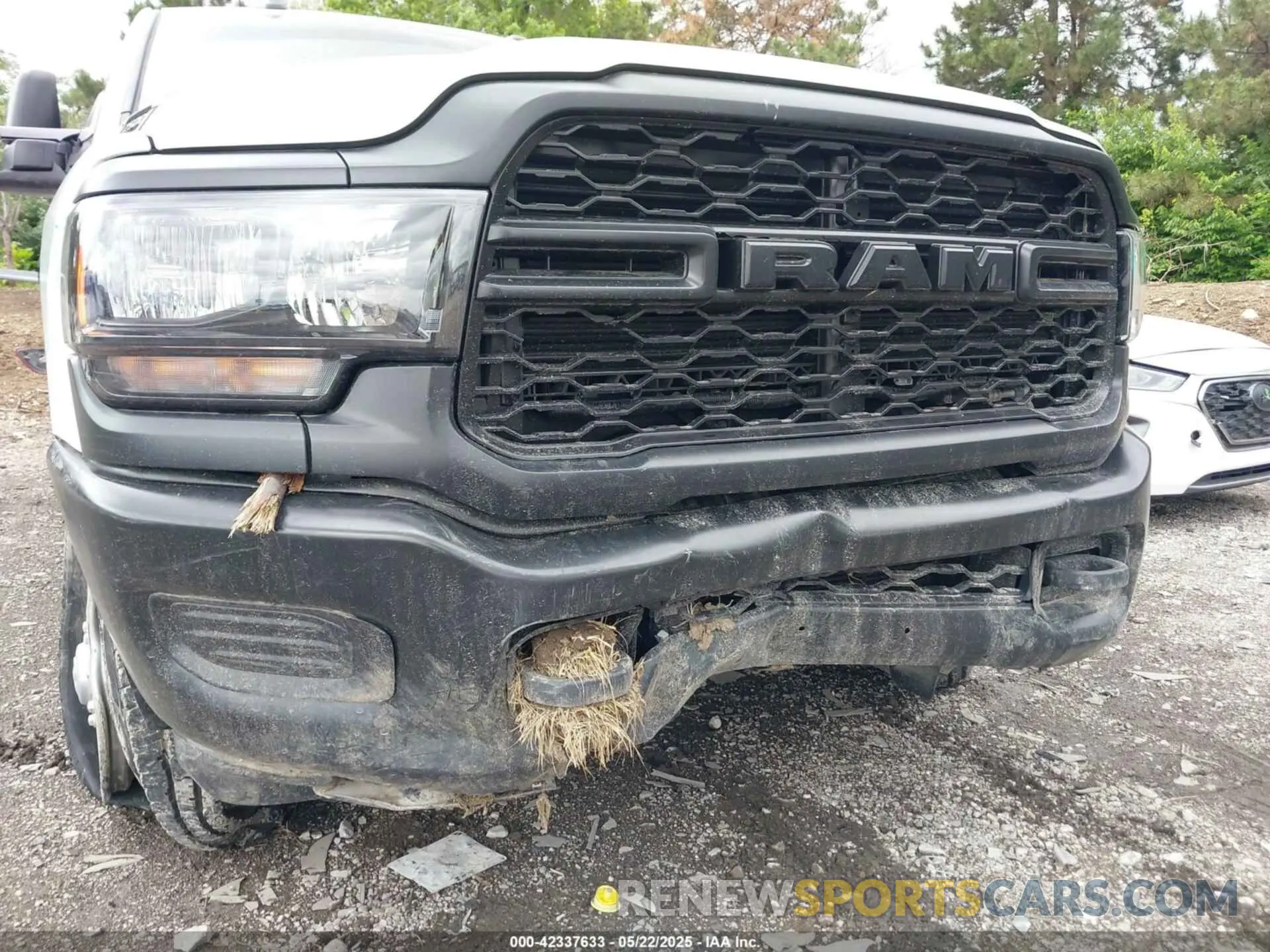 6 fotografías del automóvil dañado 3C6UR5CL9RG234339 RAM 2500 2024
