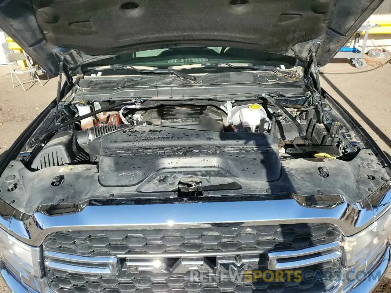 11 fotografías del automóvil dañado 3C6UR5DJ1RG348459 RAM 2500 2024