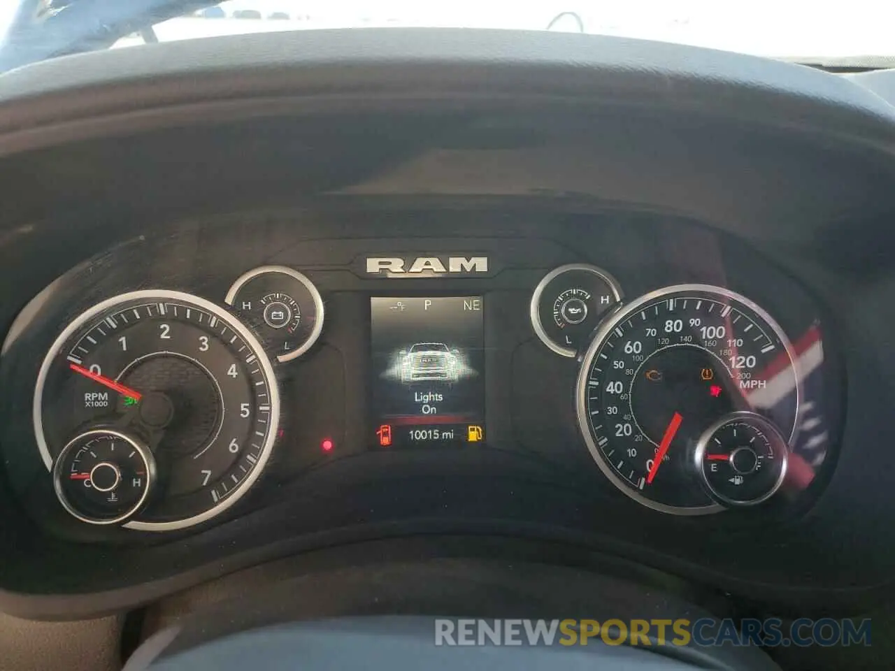9 fotografías del automóvil dañado 3C6UR5DJ1RG348459 RAM 2500 2024