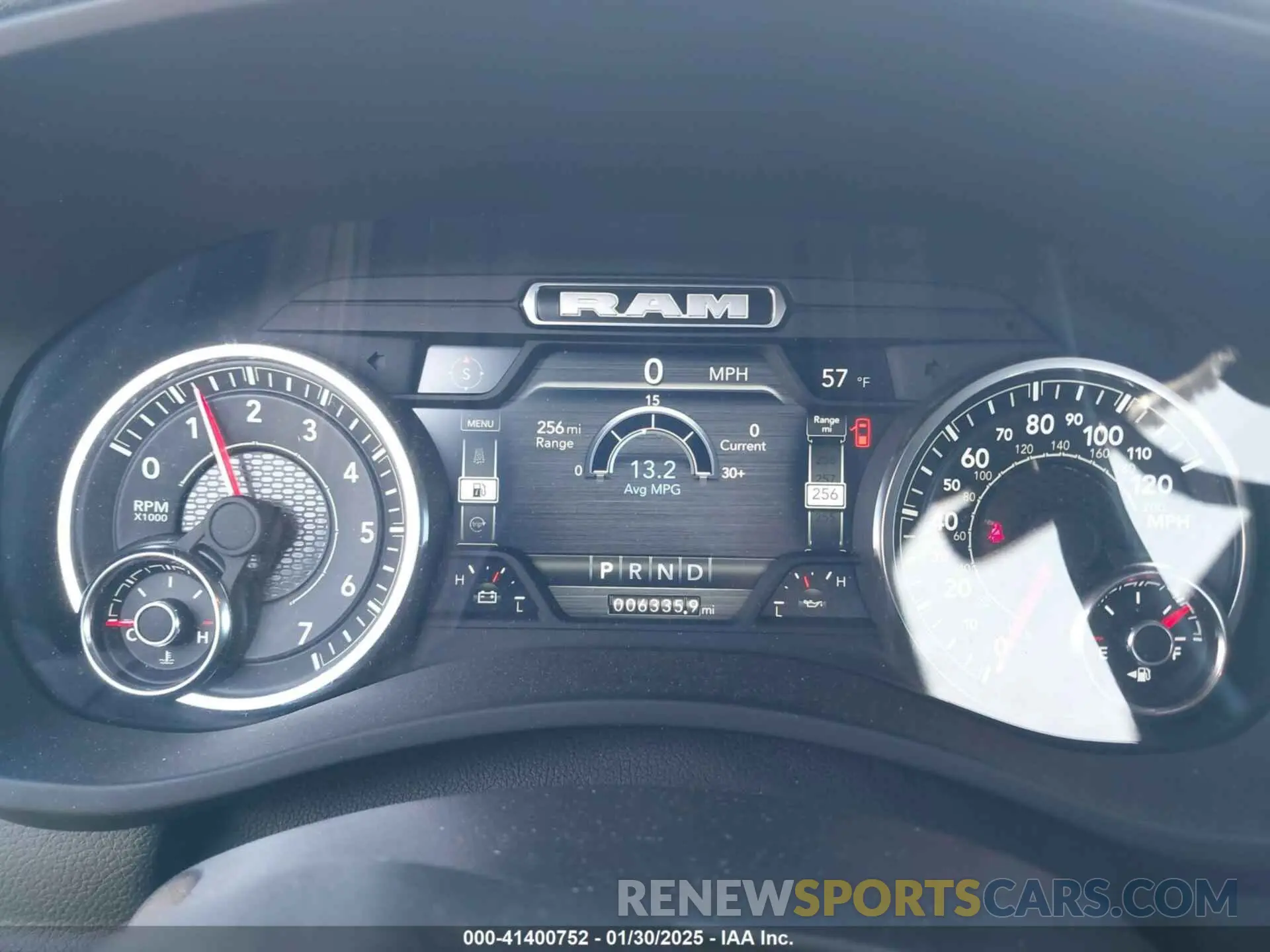 7 fotografías del automóvil dañado 3C6UR5DJ2RG335705 RAM 2500 2024