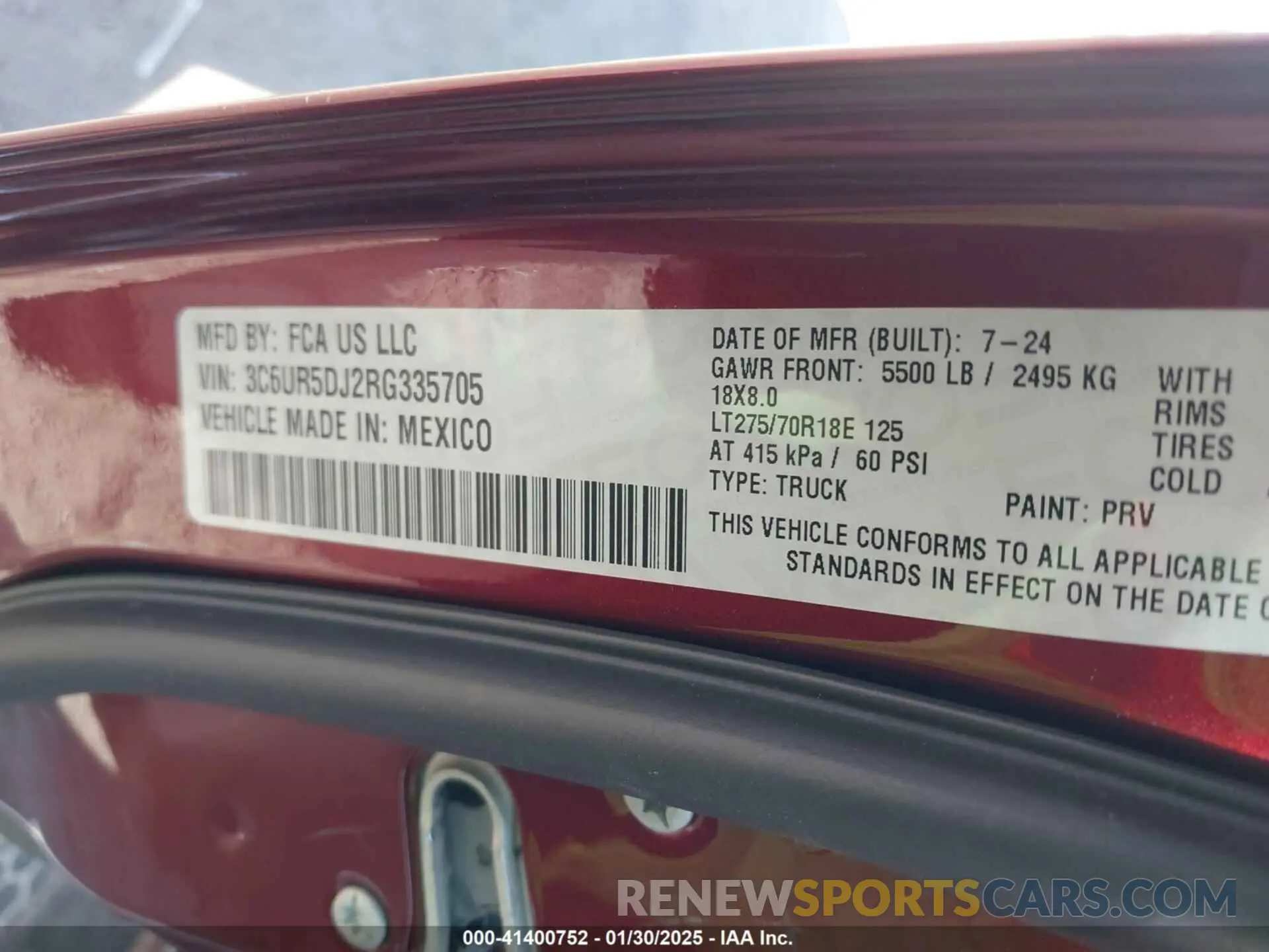 9 fotografías del automóvil dañado 3C6UR5DJ2RG335705 RAM 2500 2024