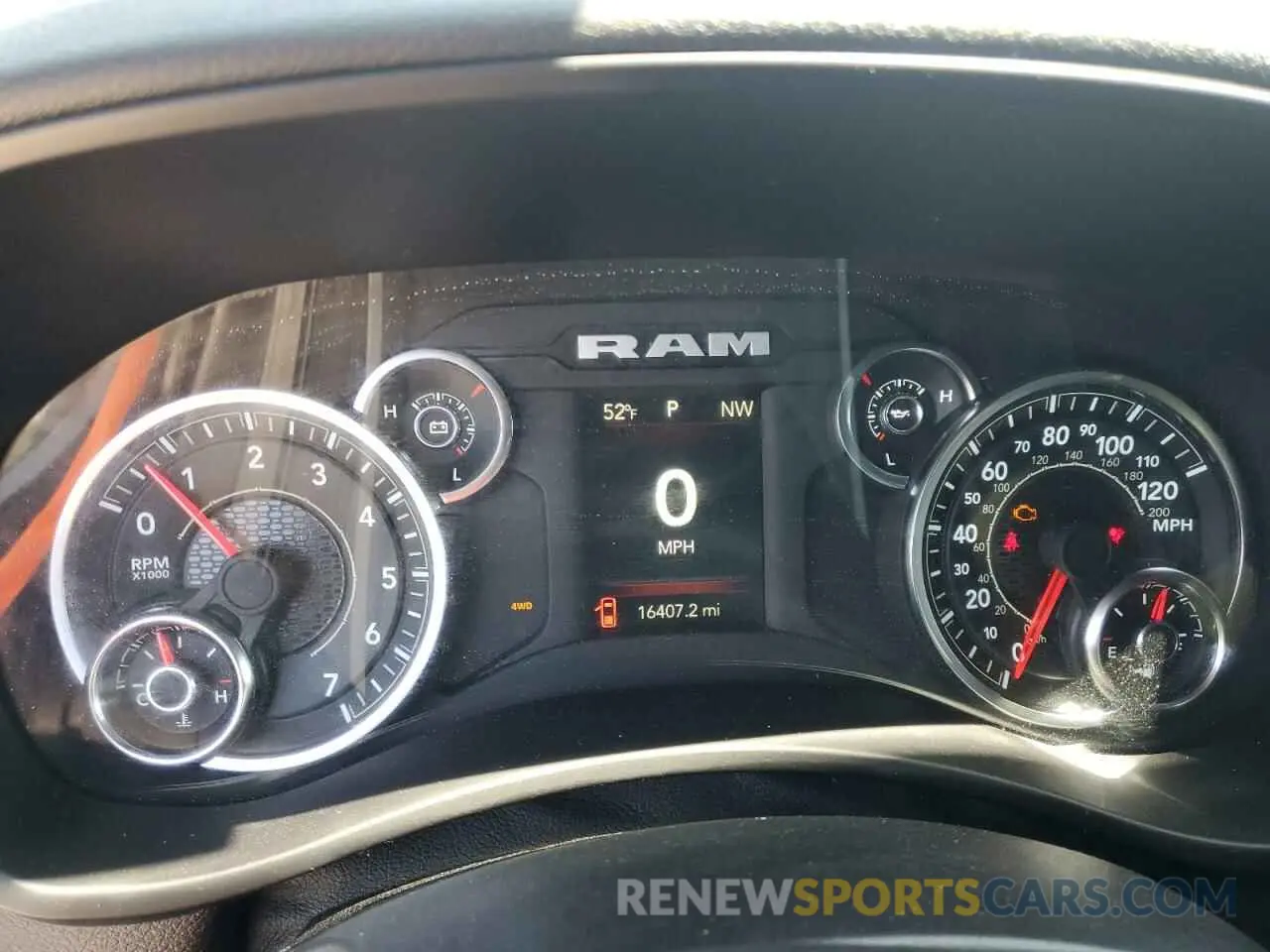 9 fotografías del automóvil dañado 3C6UR5DJ2RG354836 RAM 2500 2024