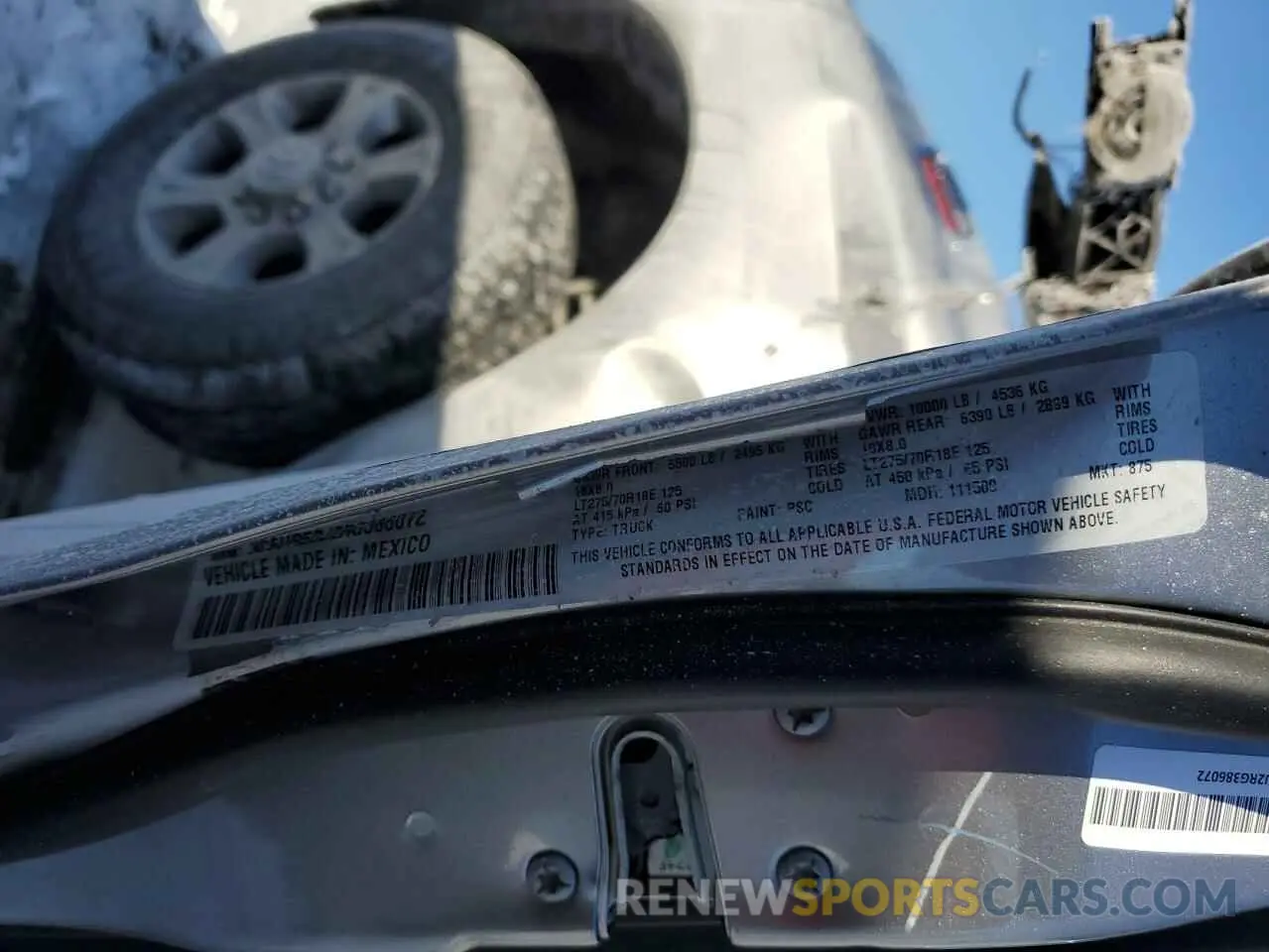 12 fotografías del automóvil dañado 3C6UR5DJ2RG386072 RAM 2500 2024
