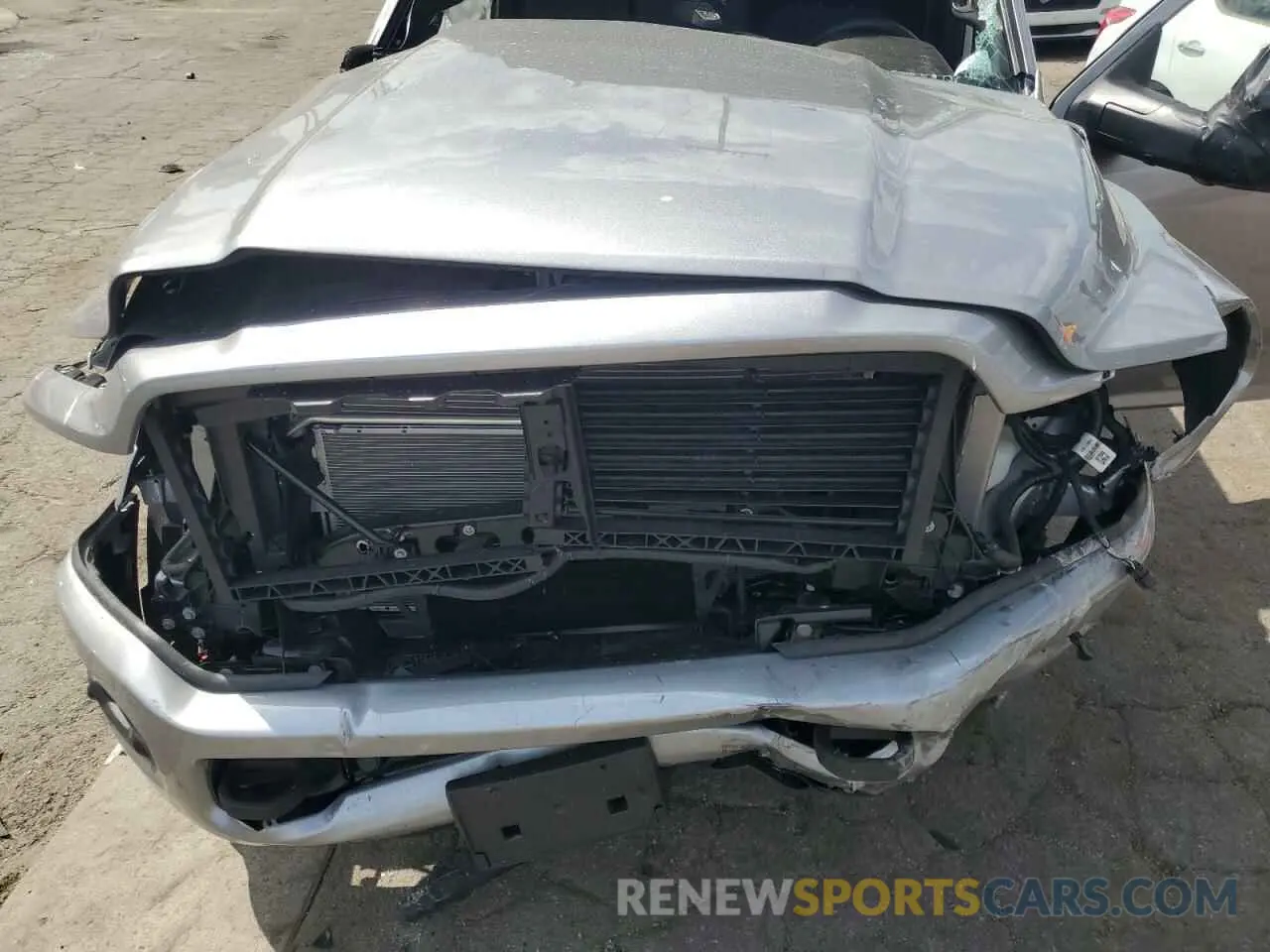 11 fotografías del automóvil dañado 3C6UR5DJ3RG386856 RAM 2500 2024