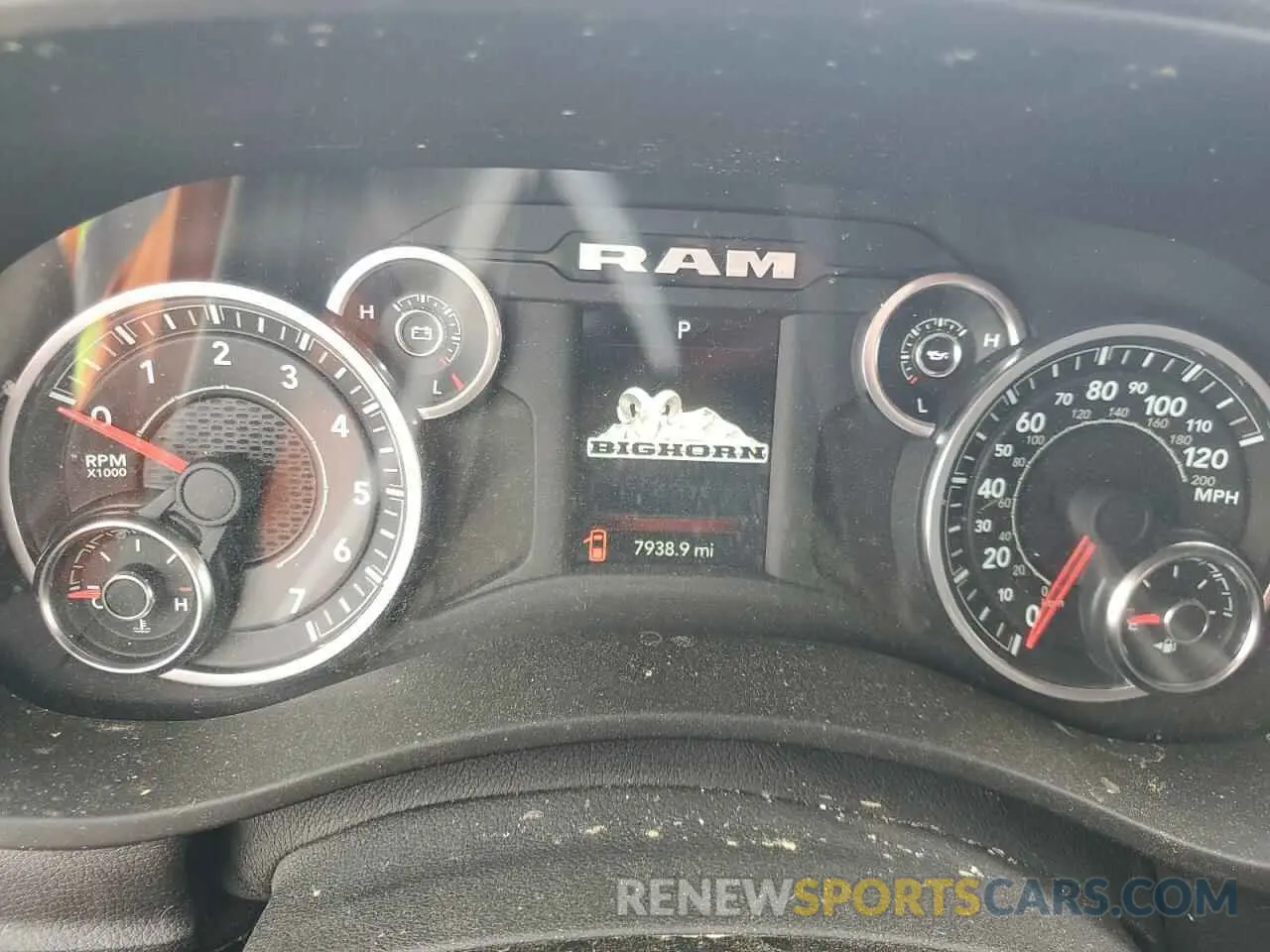 9 fotografías del automóvil dañado 3C6UR5DJ3RG386856 RAM 2500 2024