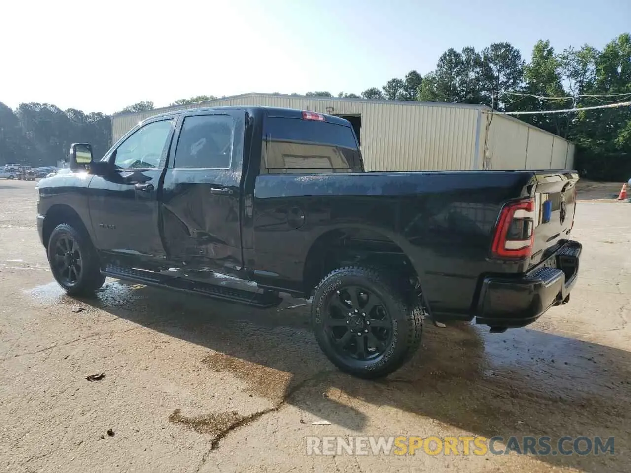2 fotografías del automóvil dañado 3C6UR5DJ5RG397132 RAM 2500 2024