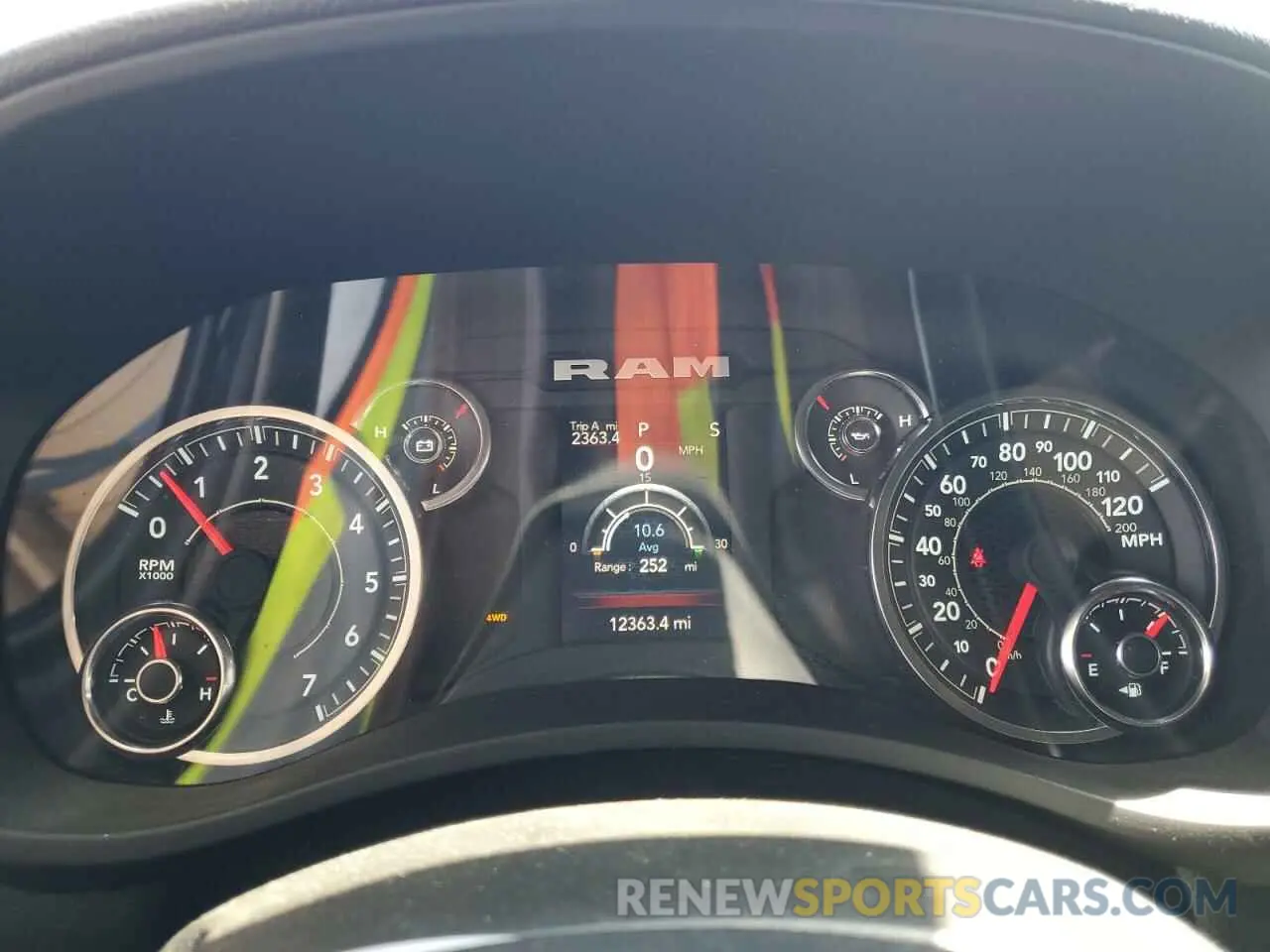 9 fotografías del automóvil dañado 3C6UR5DJ6RG342608 RAM 2500 2024