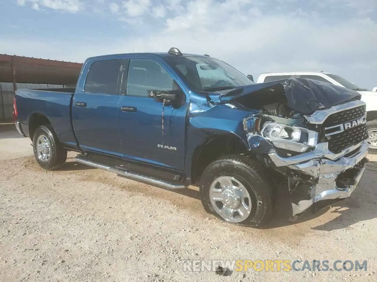 4 fotografías del automóvil dañado 3C6UR5DJ6RG342933 RAM 2500 2024