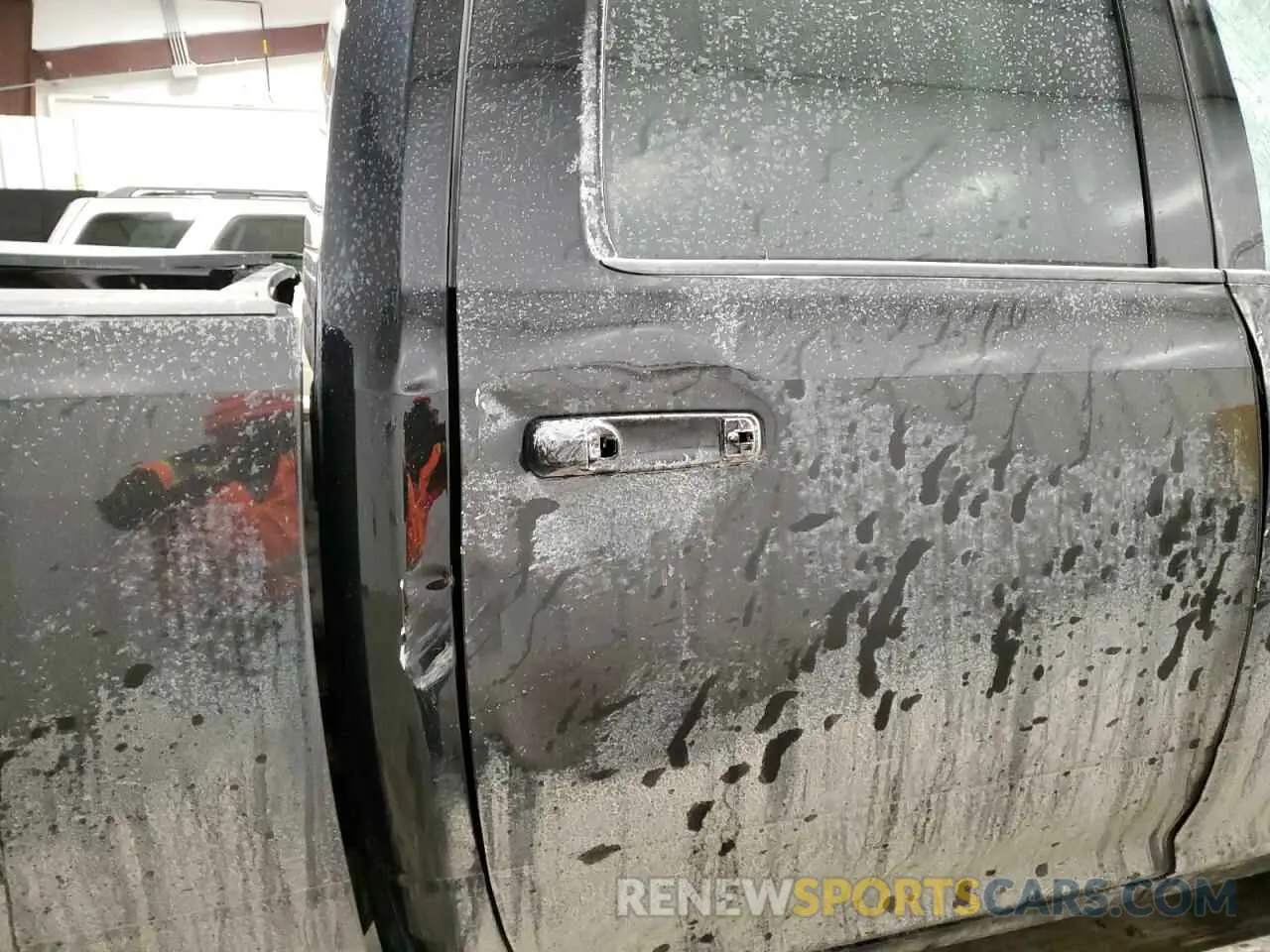 10 fotografías del automóvil dañado 3C6UR5DJ8RG388022 RAM 2500 2024