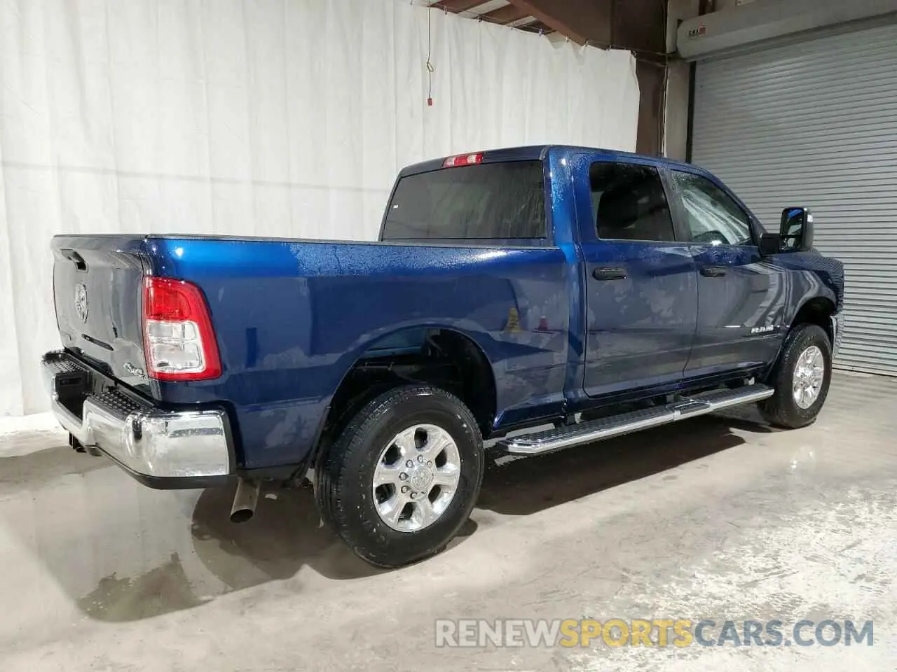 3 fotografías del automóvil dañado 3C6UR5DJ9RG323857 RAM 2500 2024