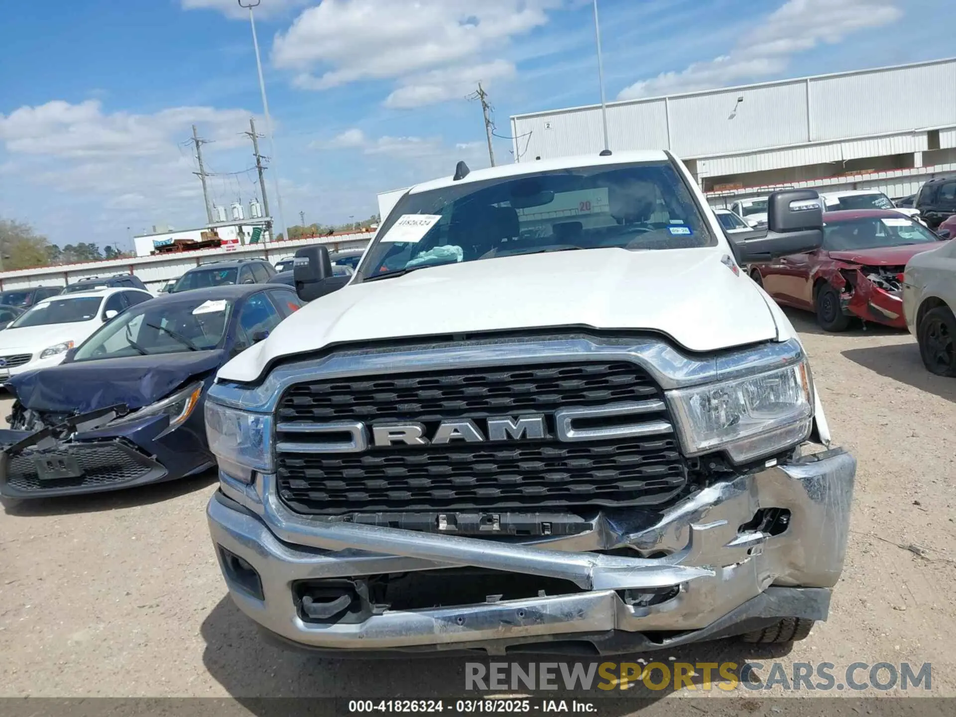 12 fotografías del automóvil dañado 3C6UR5DJ9RG373903 RAM 2500 2024
