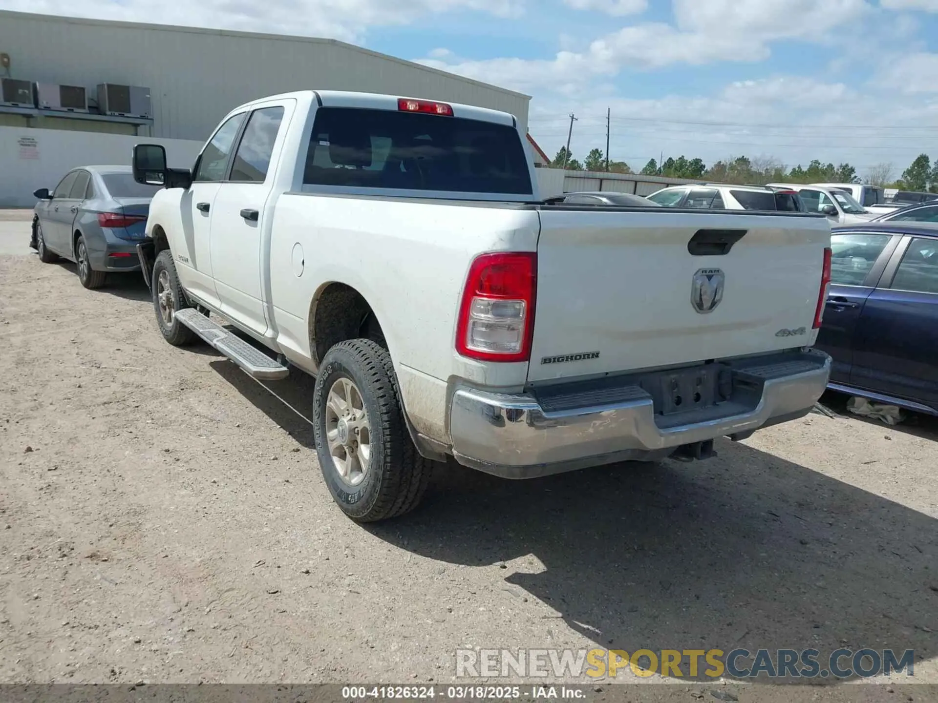 3 fotografías del automóvil dañado 3C6UR5DJ9RG373903 RAM 2500 2024