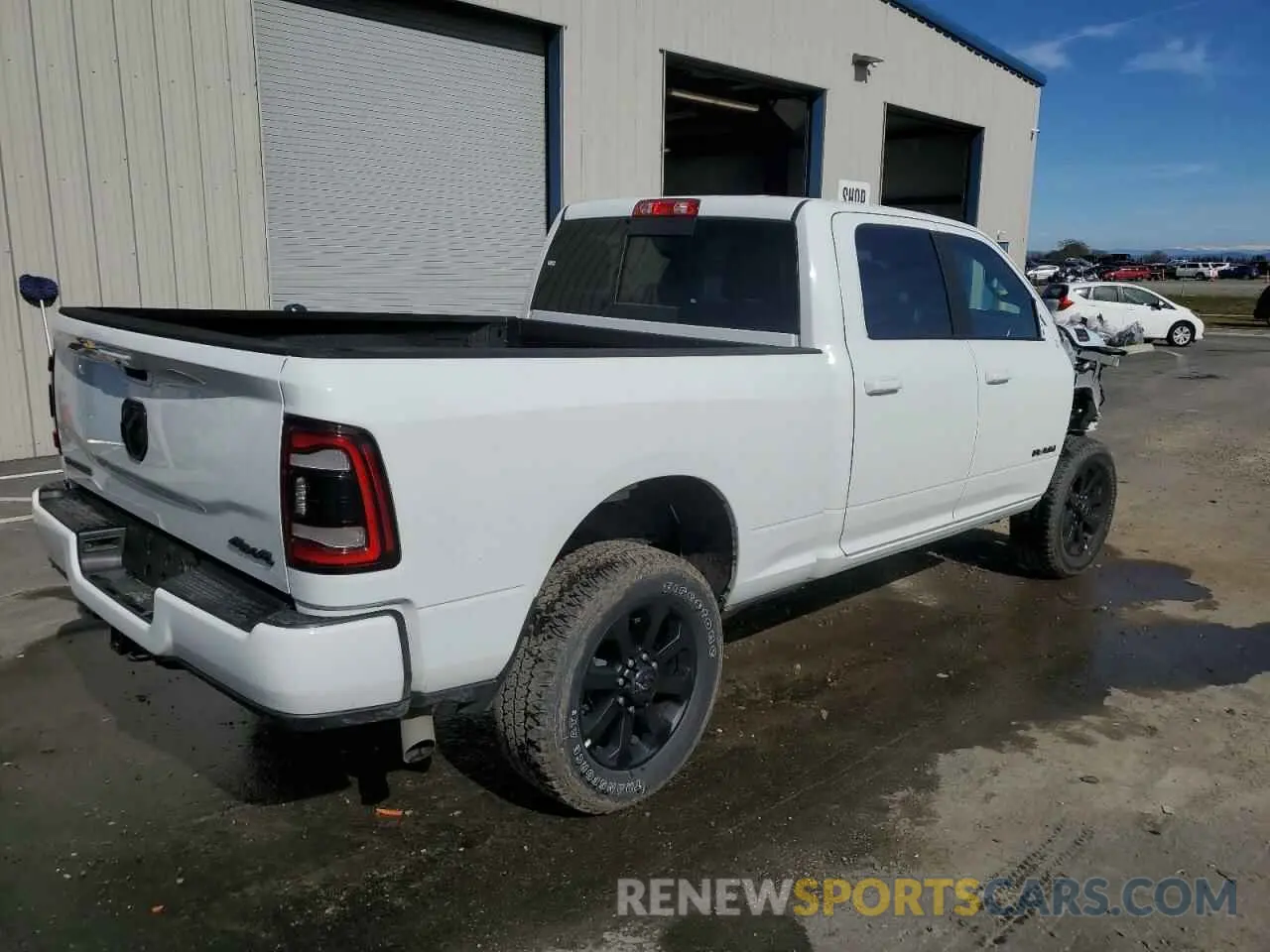 3 fotografías del automóvil dañado 3C6UR5DJXRG382898 RAM 2500 2024