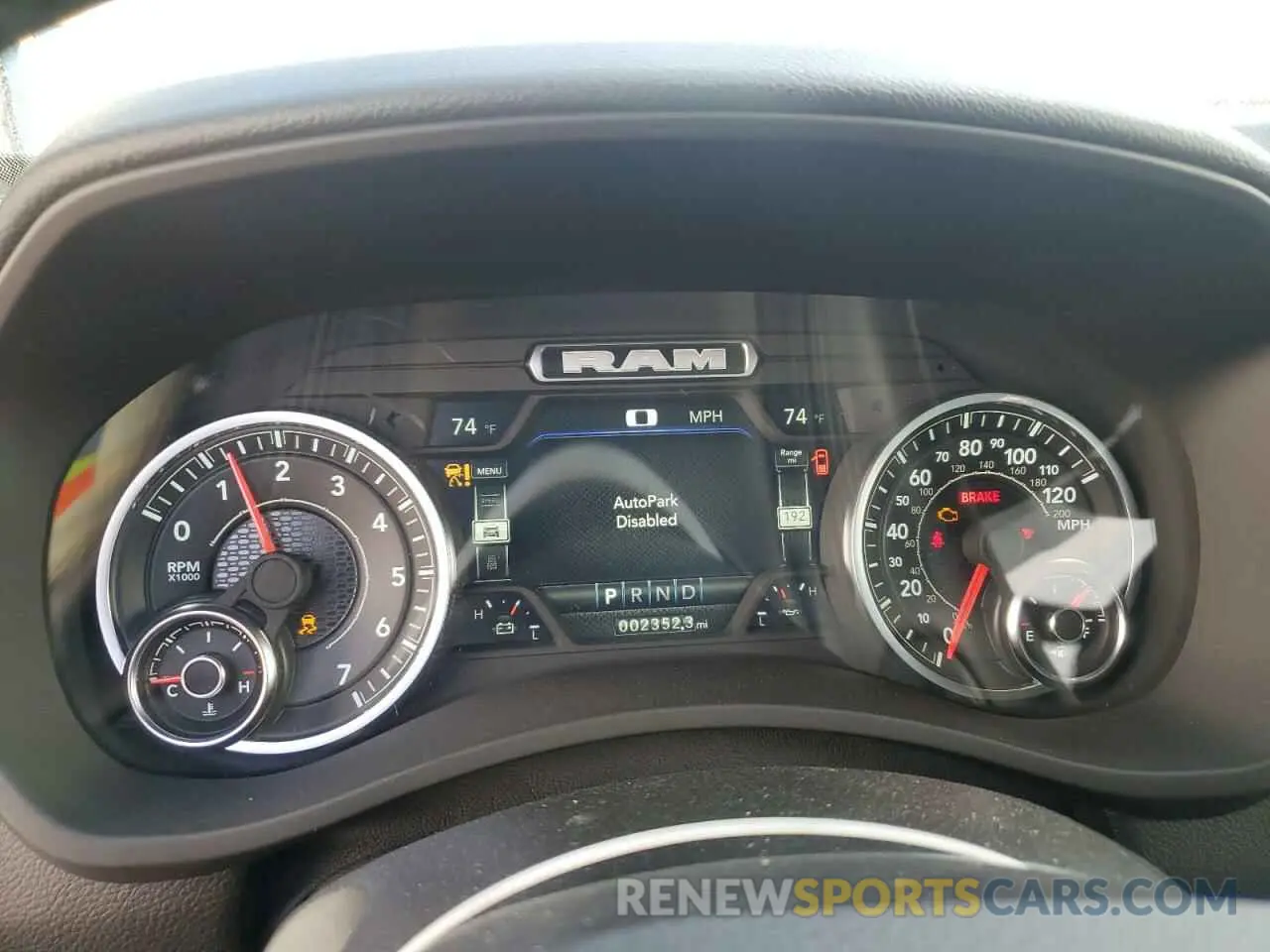 9 fotografías del automóvil dañado 3C6UR5DJXRG382898 RAM 2500 2024