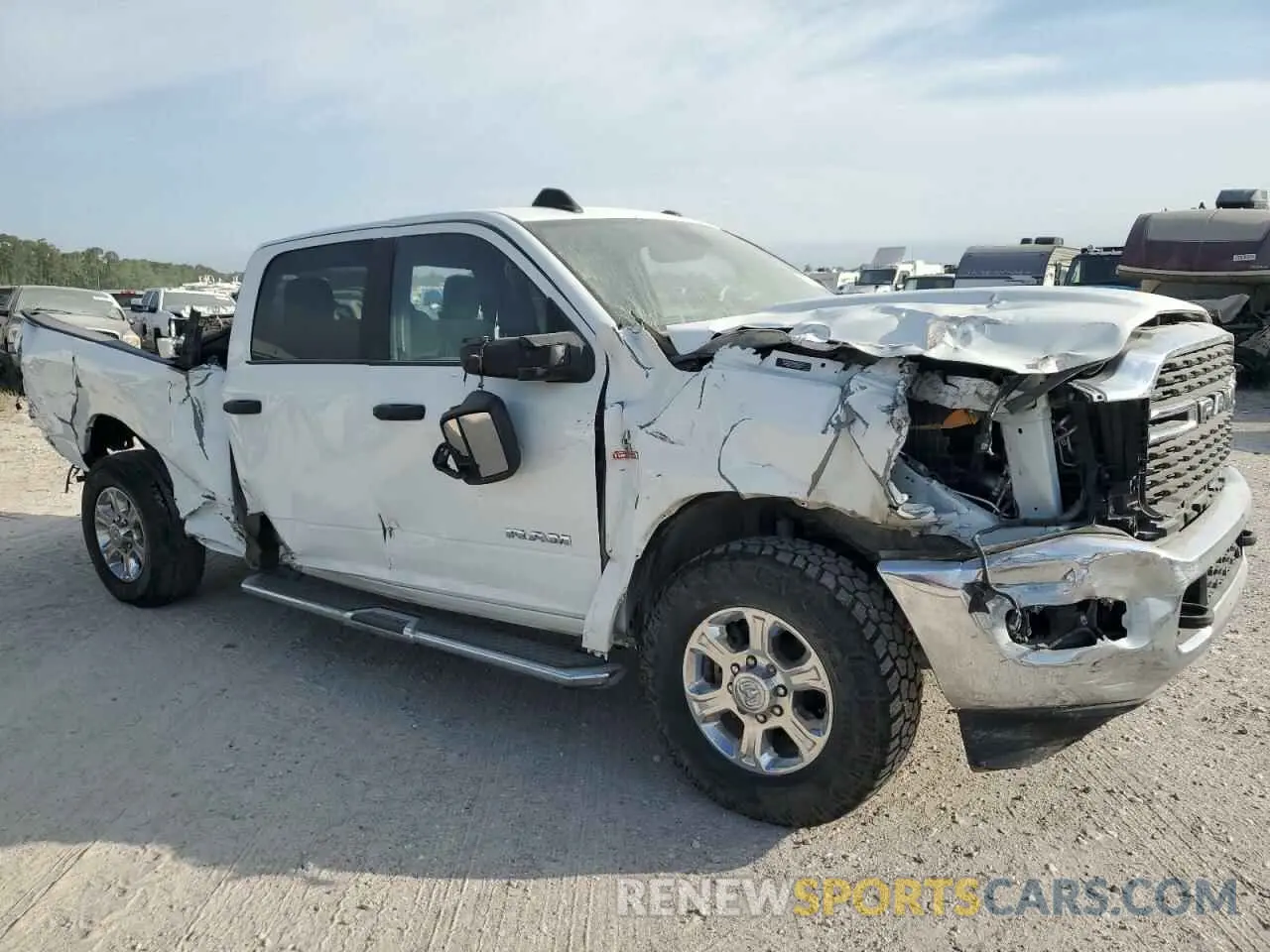 1 fotografías del automóvil dañado 3C6UR5DL0RG176975 RAM 2500 2024