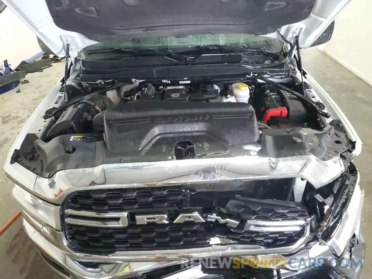 11 fotografías del automóvil dañado 3C6UR5DL1RG266801 RAM 2500 2024