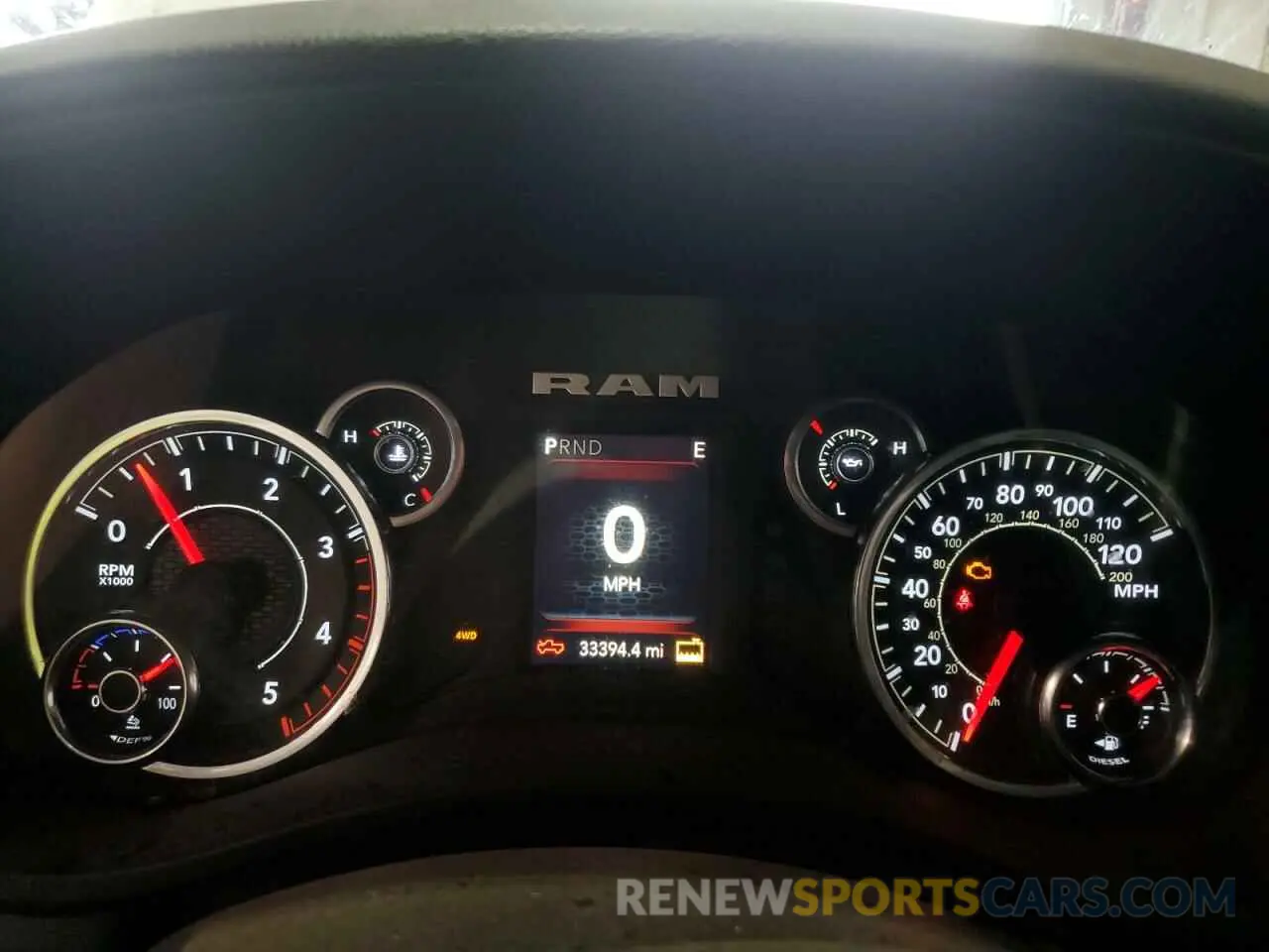9 fotografías del automóvil dañado 3C6UR5DL1RG266801 RAM 2500 2024