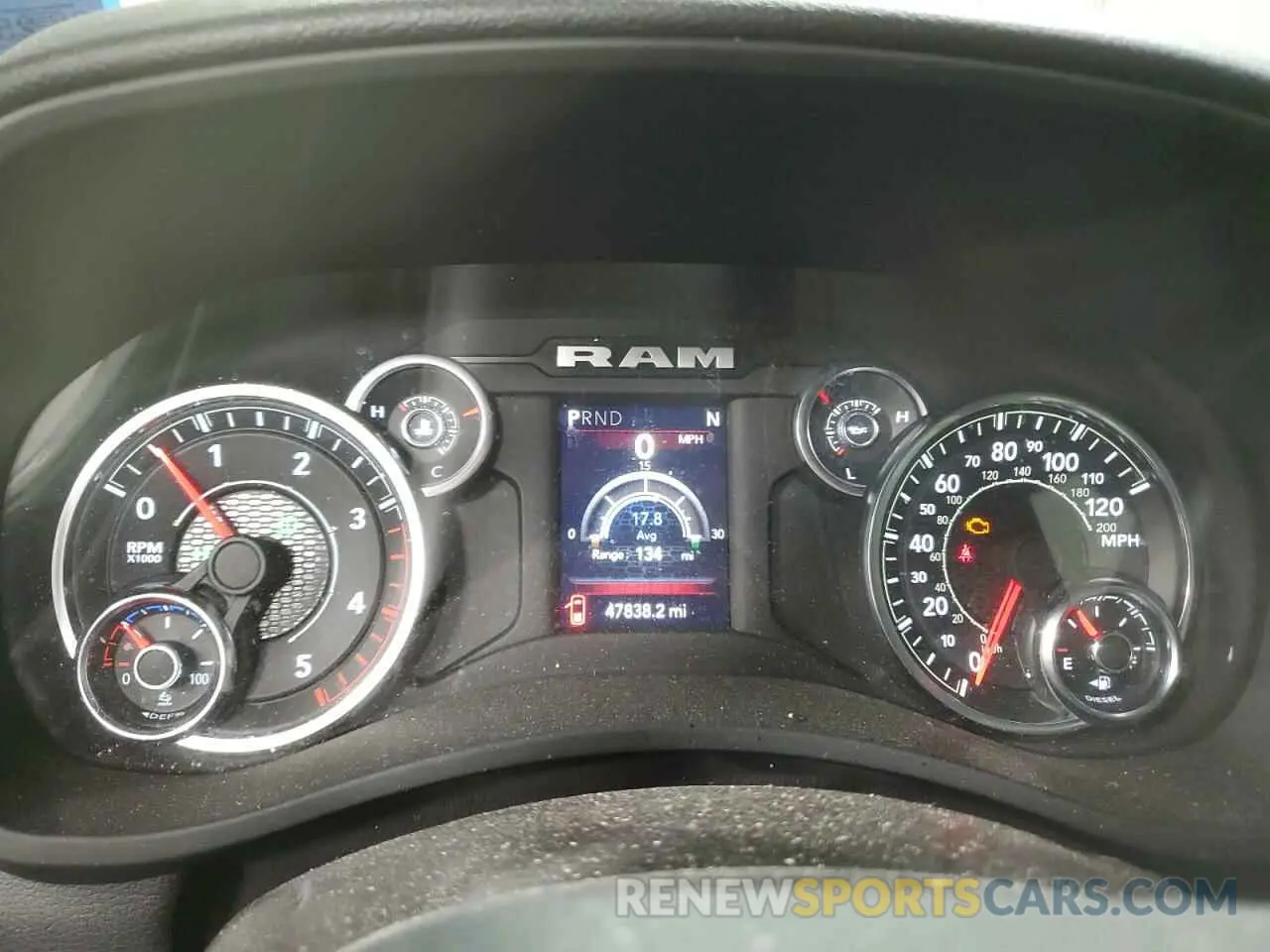 9 fotografías del automóvil dañado 3C6UR5DL2RG266547 RAM 2500 2024