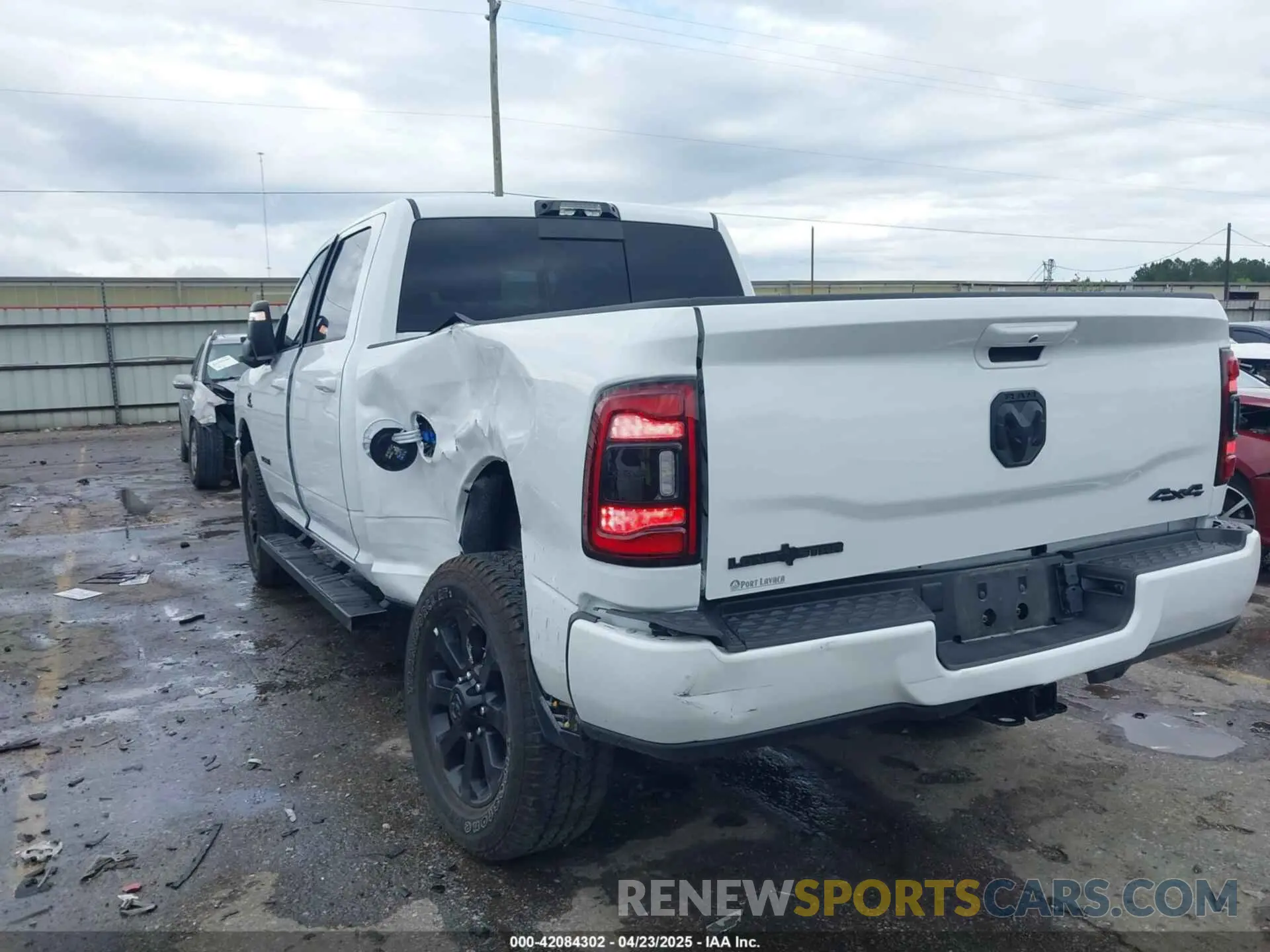 3 fotografías del automóvil dañado 3C6UR5DL2RG378362 RAM 2500 2024