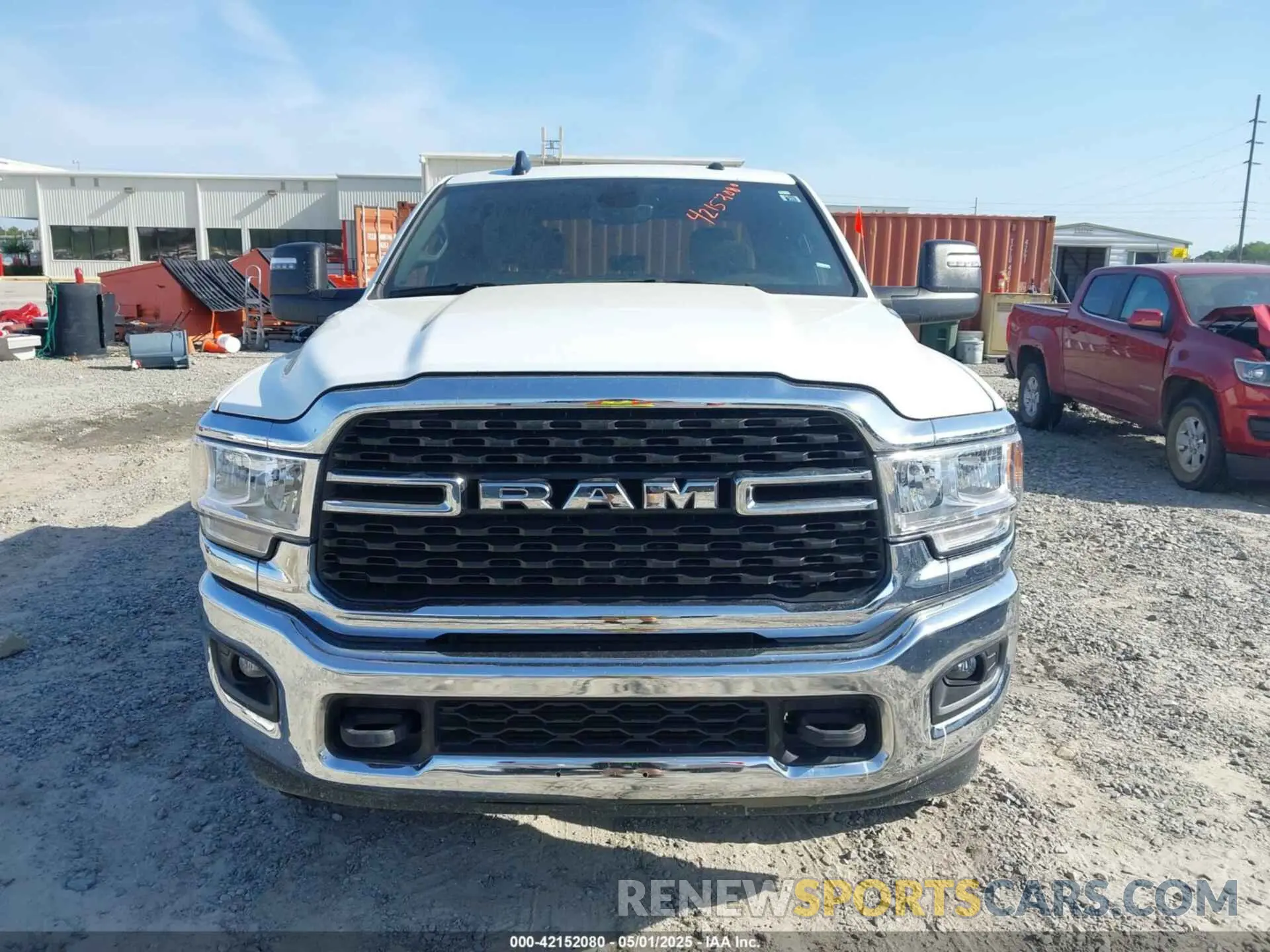 12 fotografías del automóvil dañado 3C6UR5DL5RG291586 RAM 2500 2024