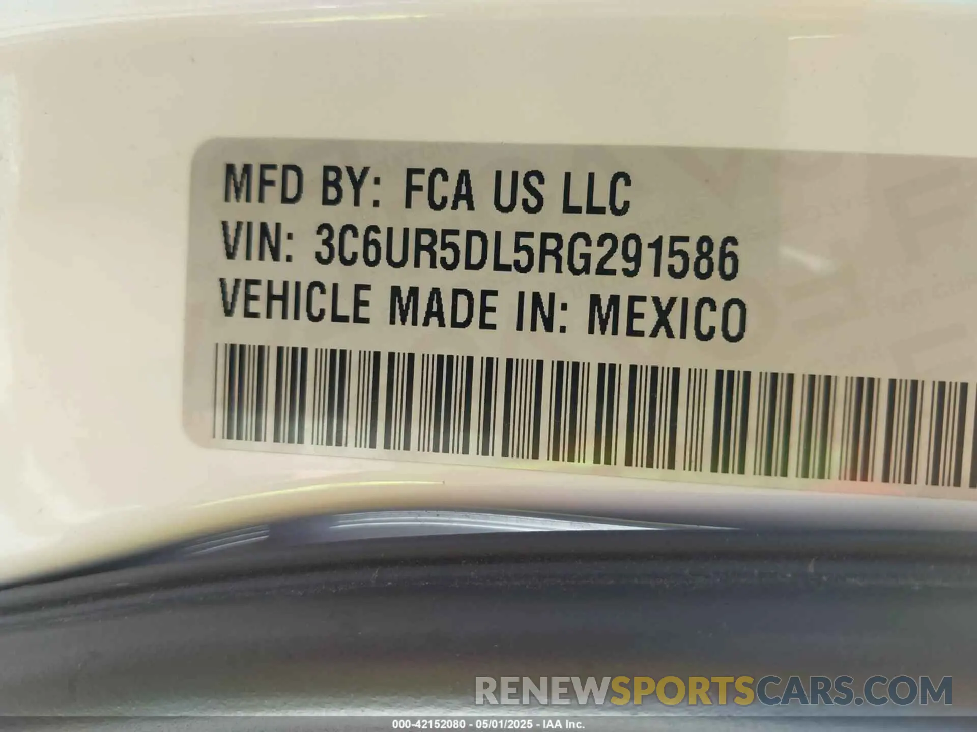 9 fotografías del automóvil dañado 3C6UR5DL5RG291586 RAM 2500 2024