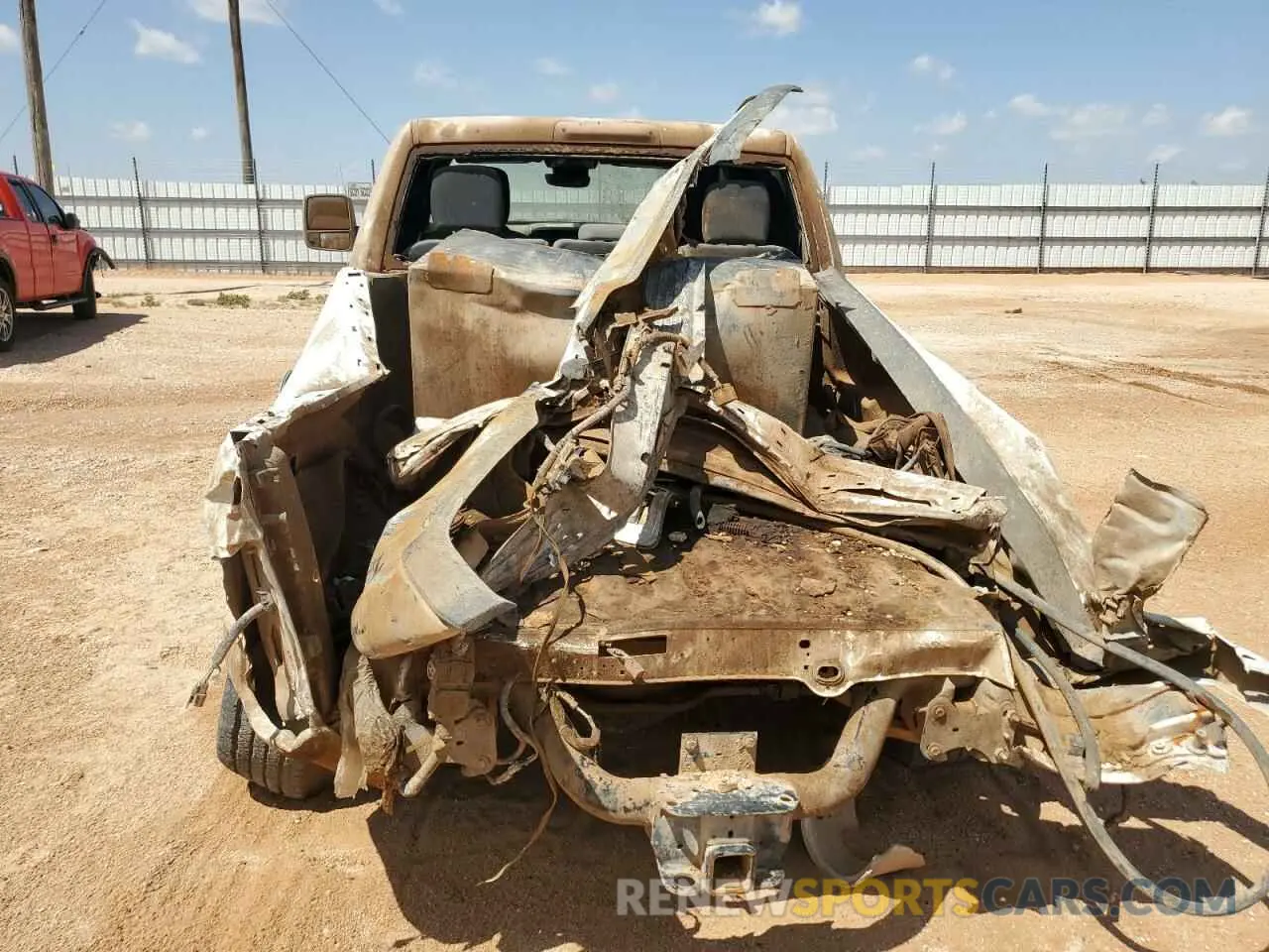 6 fotografías del automóvil dañado 3C6UR5DL6RG106266 RAM 2500 2024