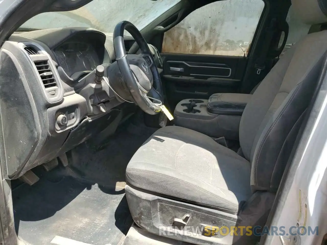 7 fotografías del automóvil dañado 3C6UR5DL6RG106266 RAM 2500 2024