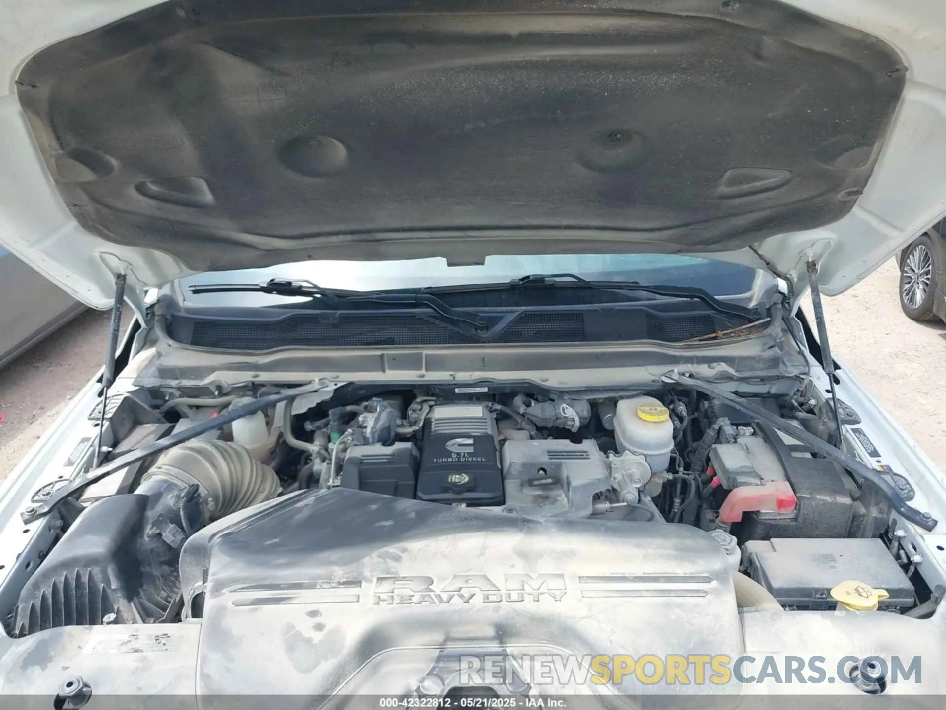 10 fotografías del automóvil dañado 3C6UR5DL6RG157864 RAM 2500 2024