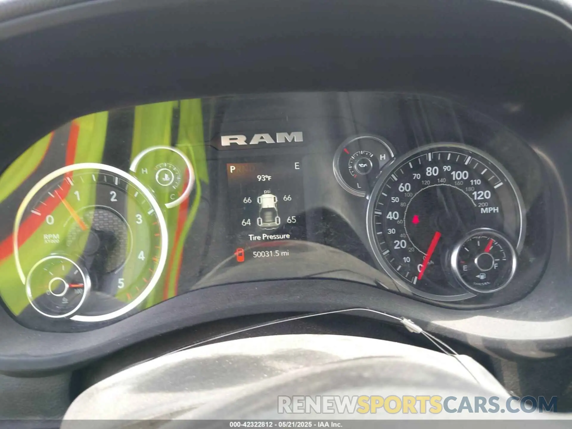 7 fotografías del automóvil dañado 3C6UR5DL6RG157864 RAM 2500 2024