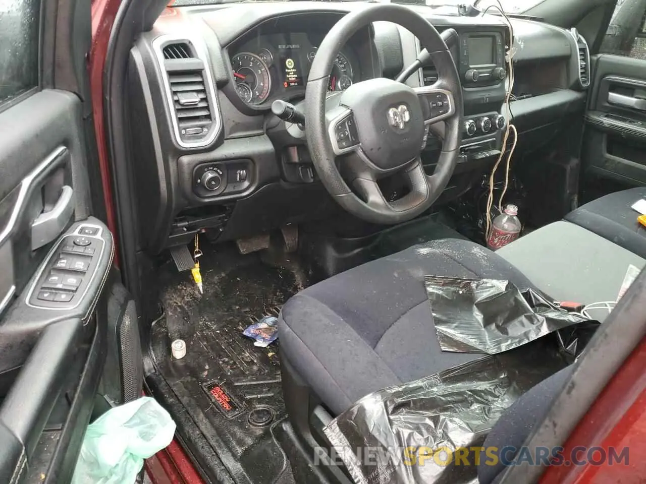 8 fotografías del automóvil dañado 3C6UR5DL8RG222908 RAM 2500 2024