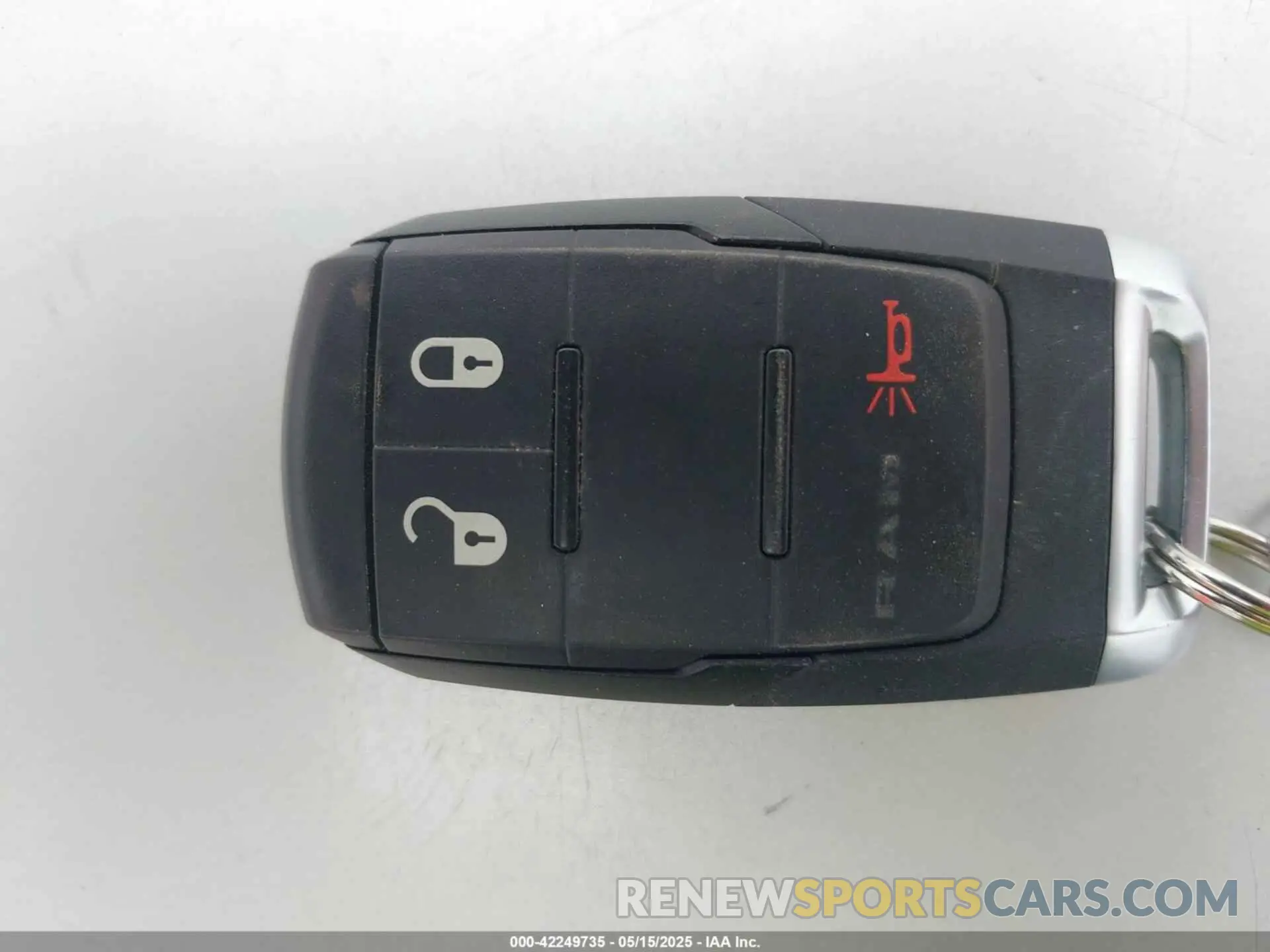 11 fotografías del automóvil dañado 3C6UR5DL8RG233858 RAM 2500 2024