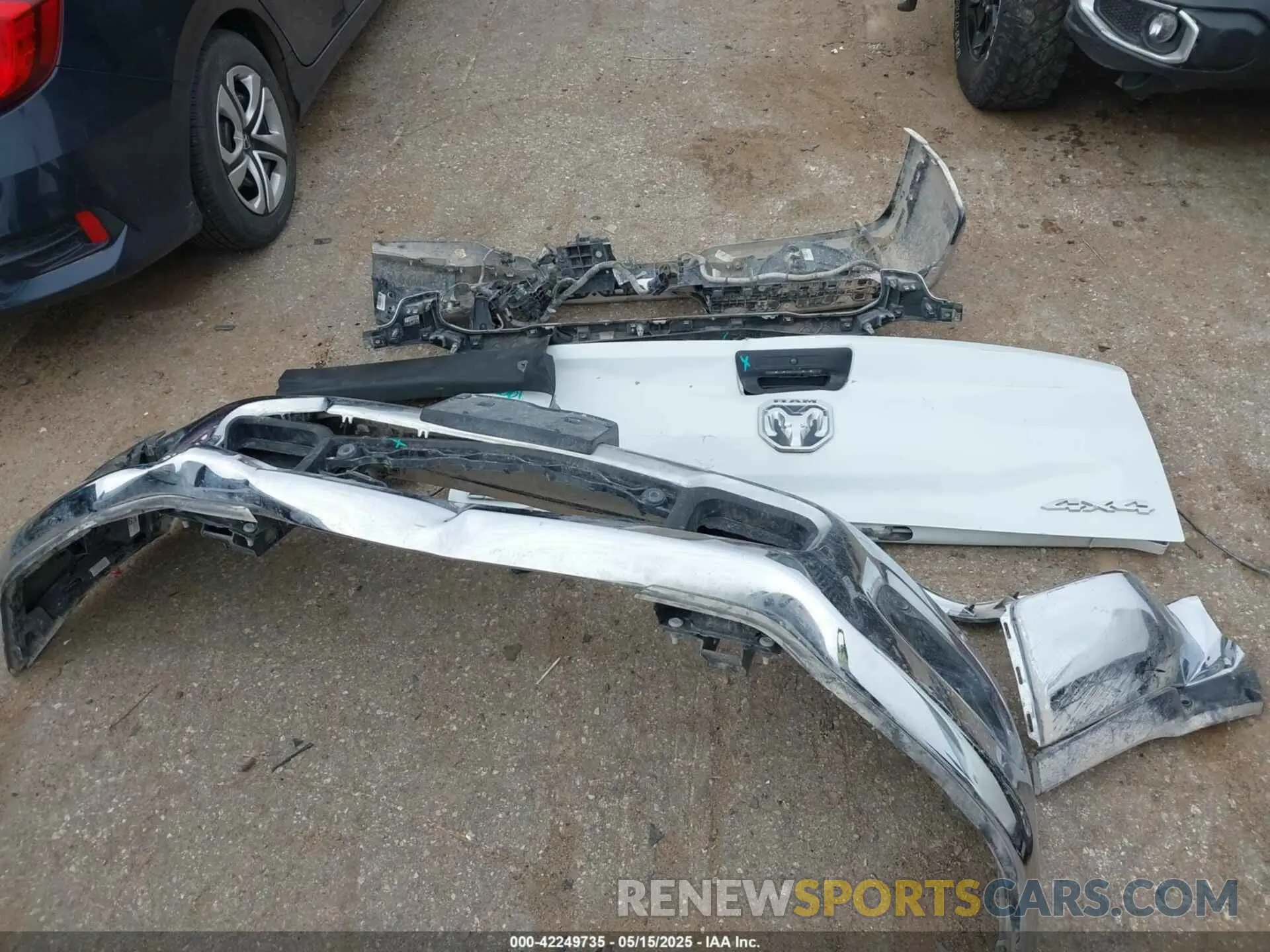 12 fotografías del automóvil dañado 3C6UR5DL8RG233858 RAM 2500 2024