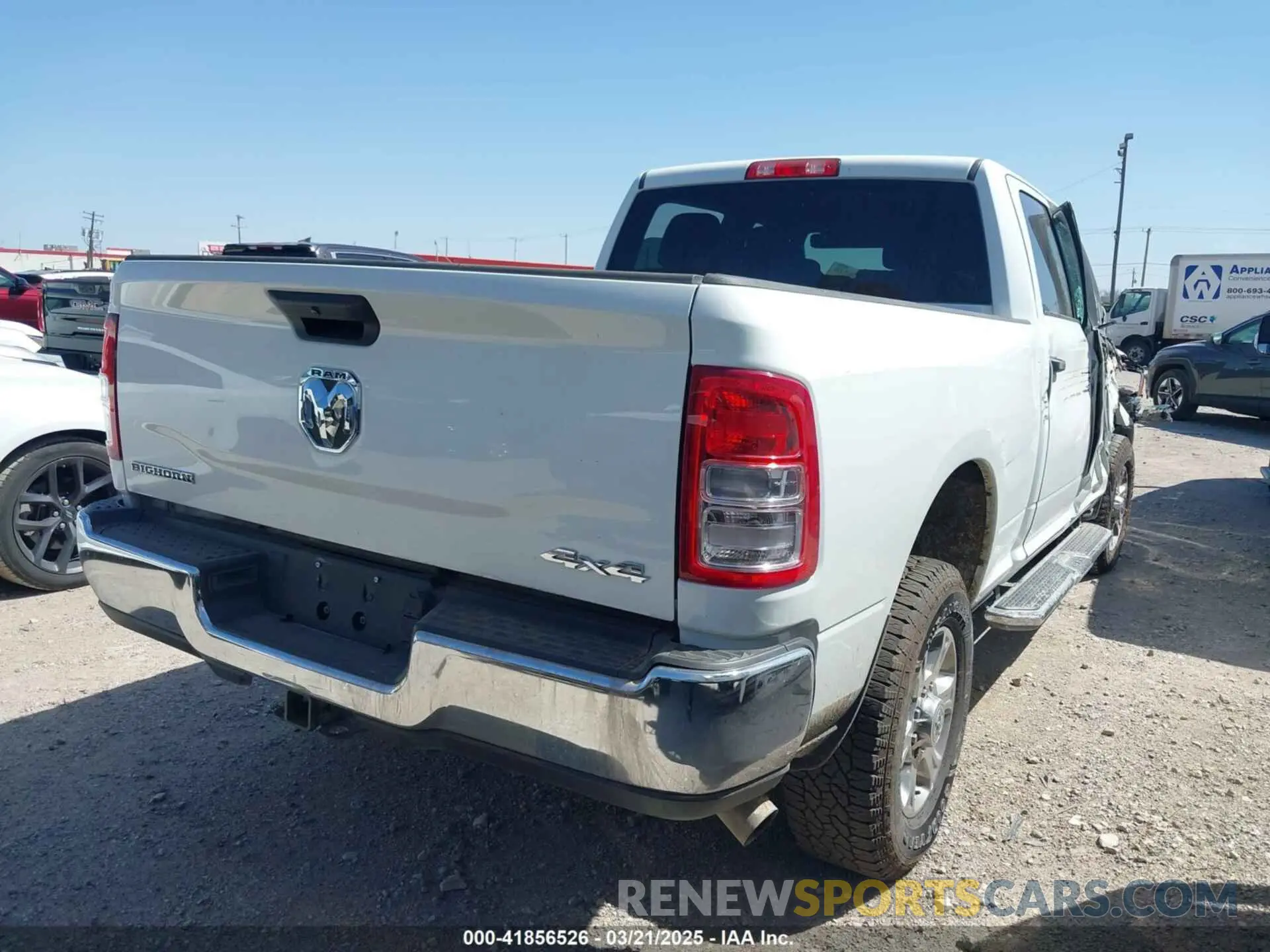 4 fotografías del automóvil dañado 3C6UR5DL9RG291347 RAM 2500 2024