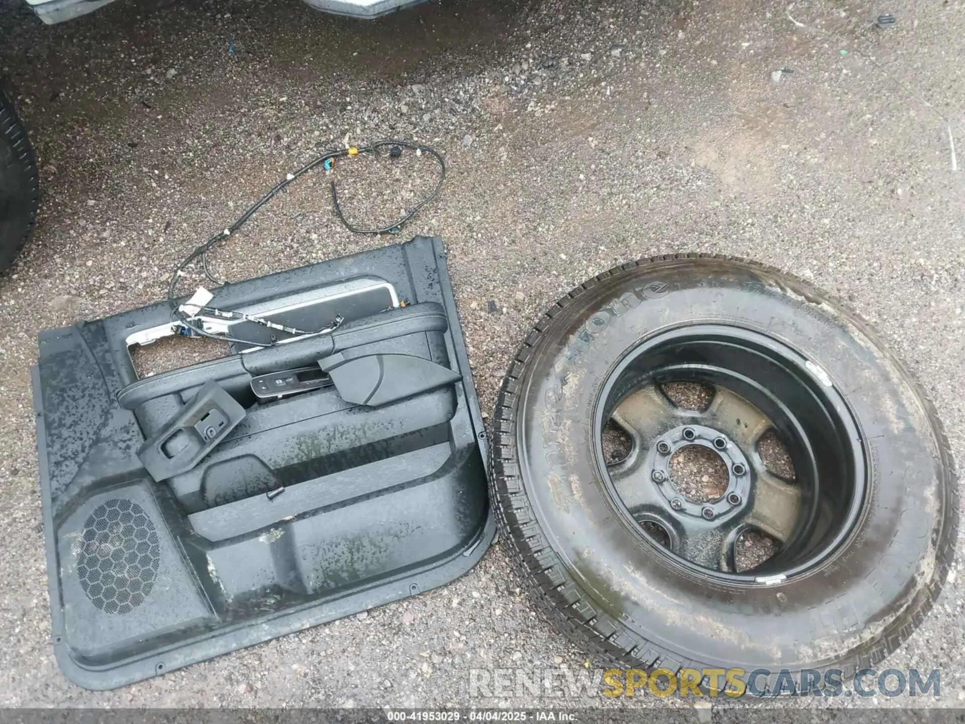 12 fotografías del automóvil dañado 3C6UR5DLXRG303523 RAM 2500 2024